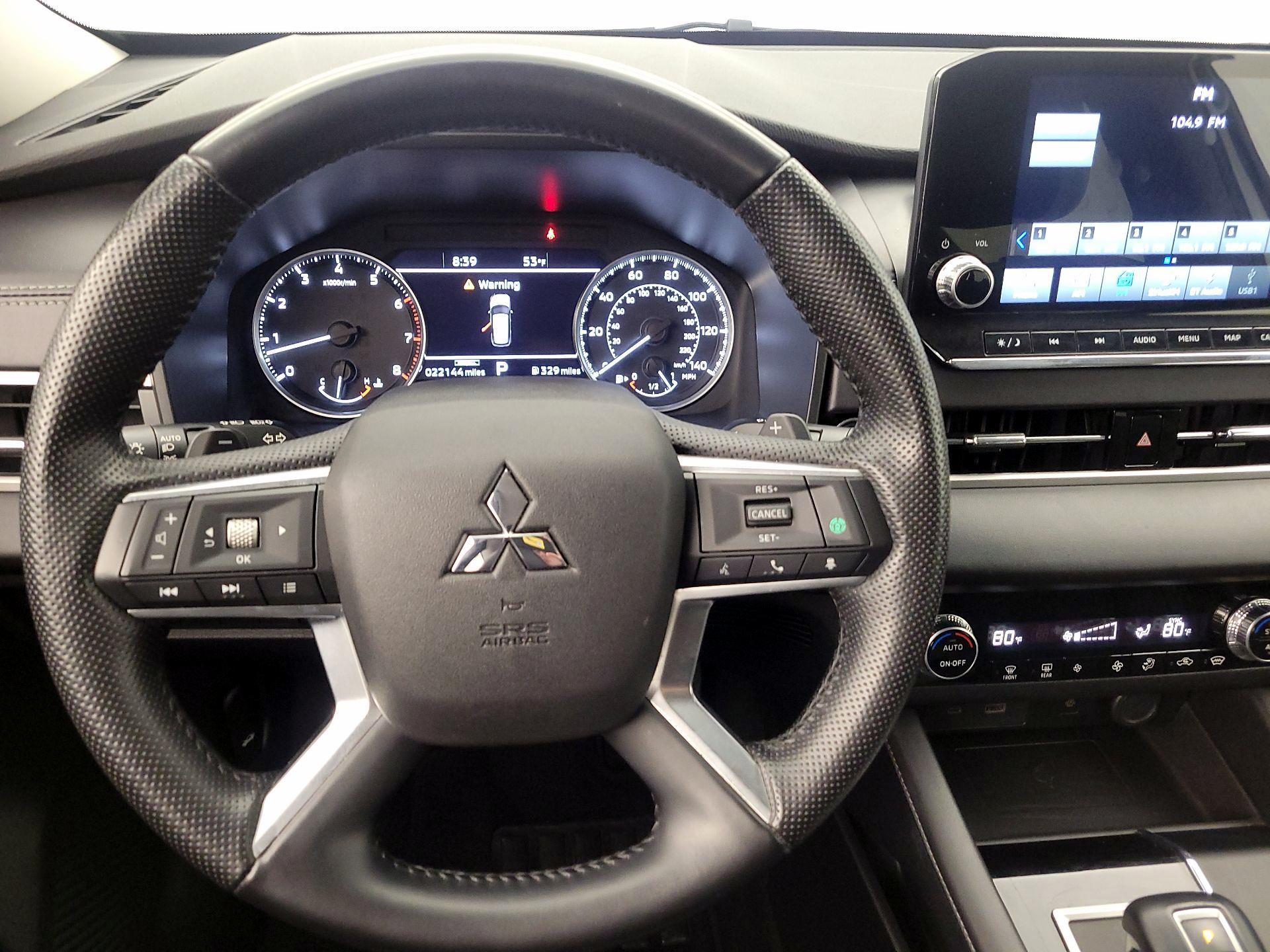 Thumbnail: 2024 Mitsubishi Outlander - 10