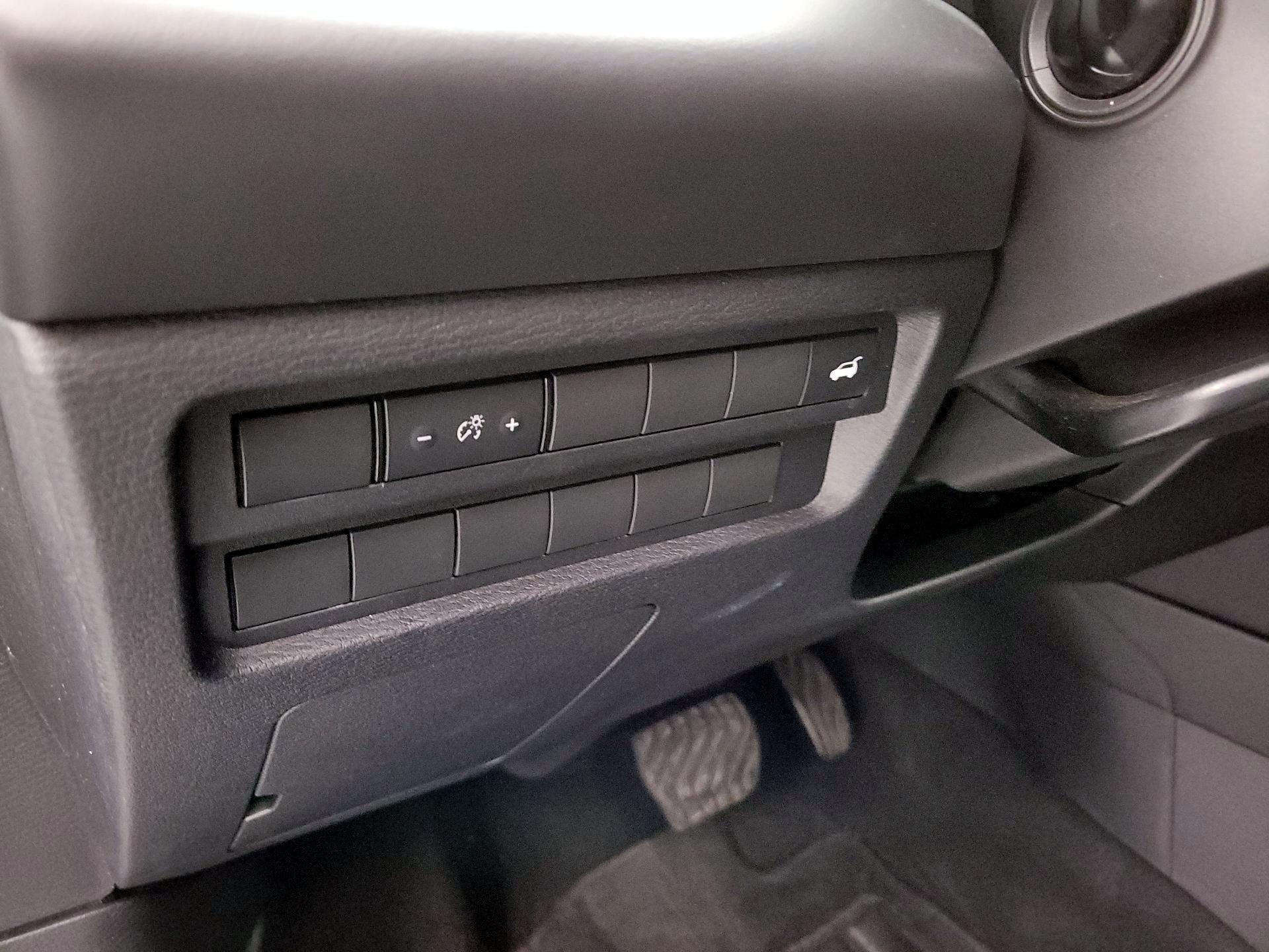 Thumbnail: 2024 Mitsubishi Outlander - 13