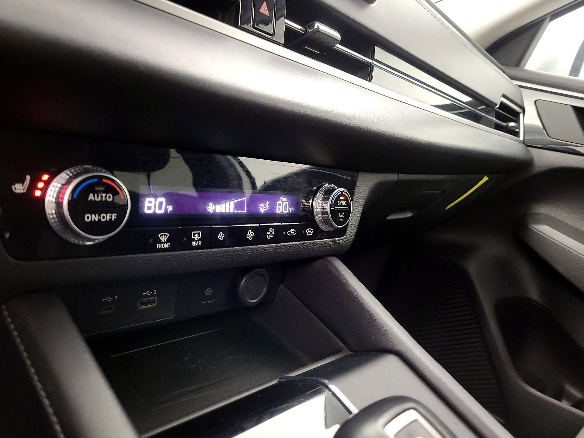 Thumbnail: 2024 Mitsubishi Outlander - 16