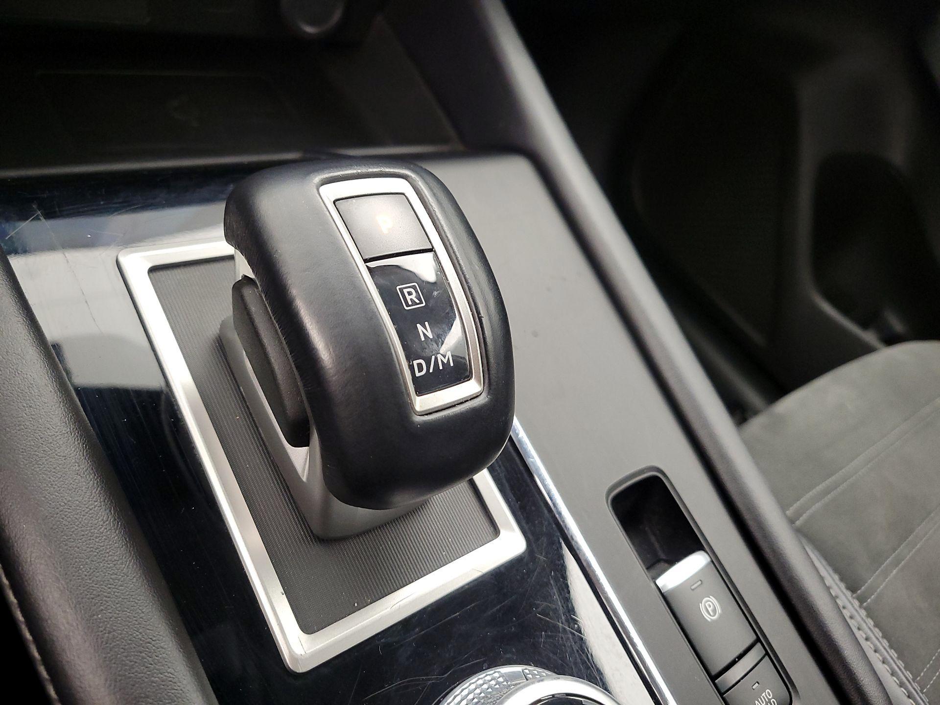 Thumbnail: 2024 Mitsubishi Outlander - 17