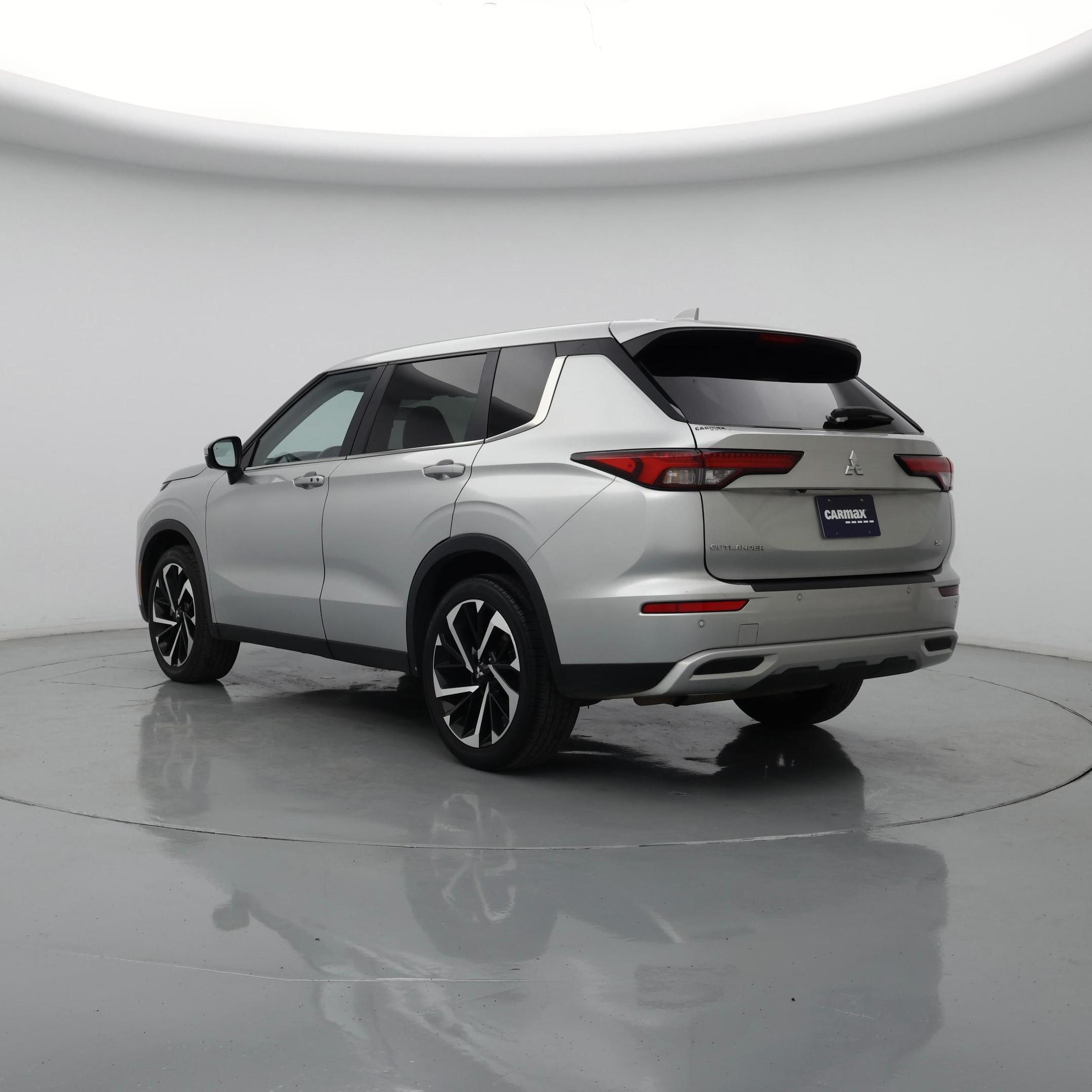 Thumbnail: 2024 Mitsubishi Outlander - 2