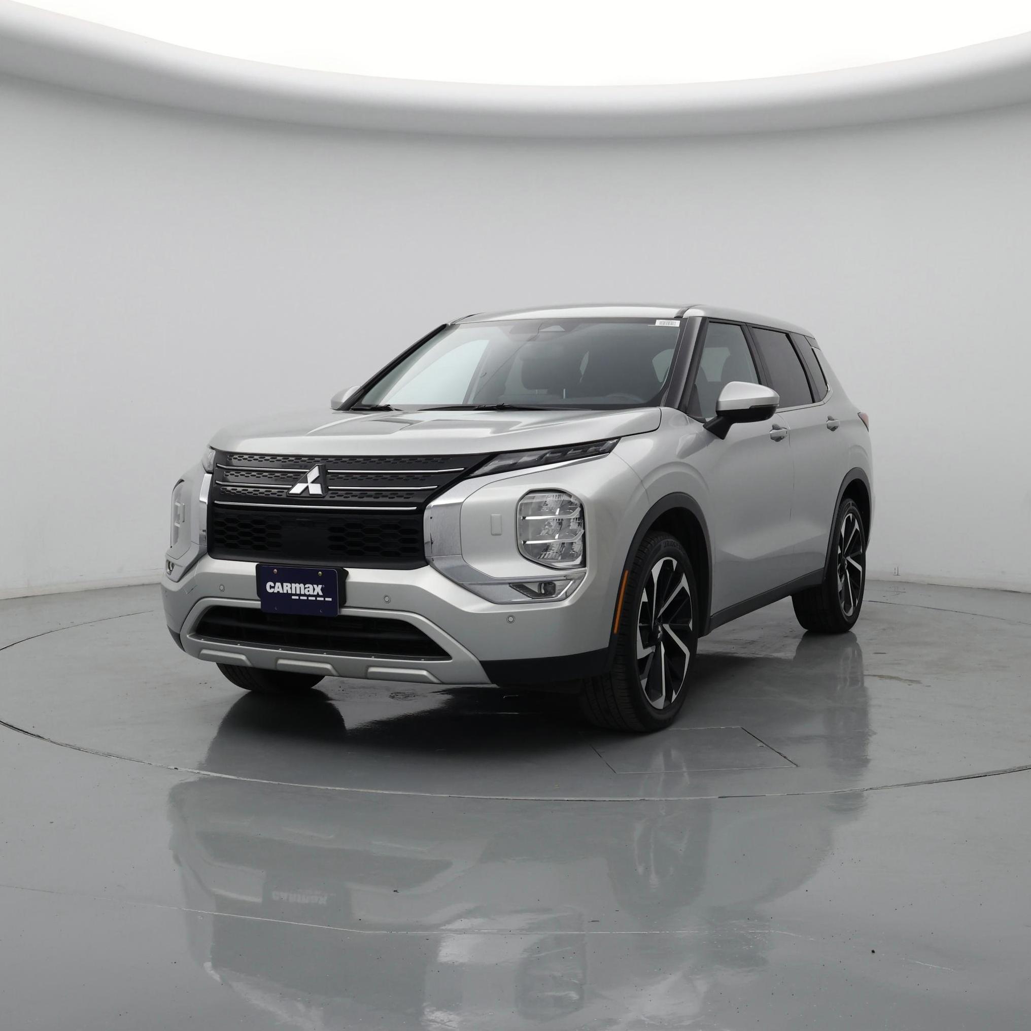 Thumbnail: 2024 Mitsubishi Outlander - 4