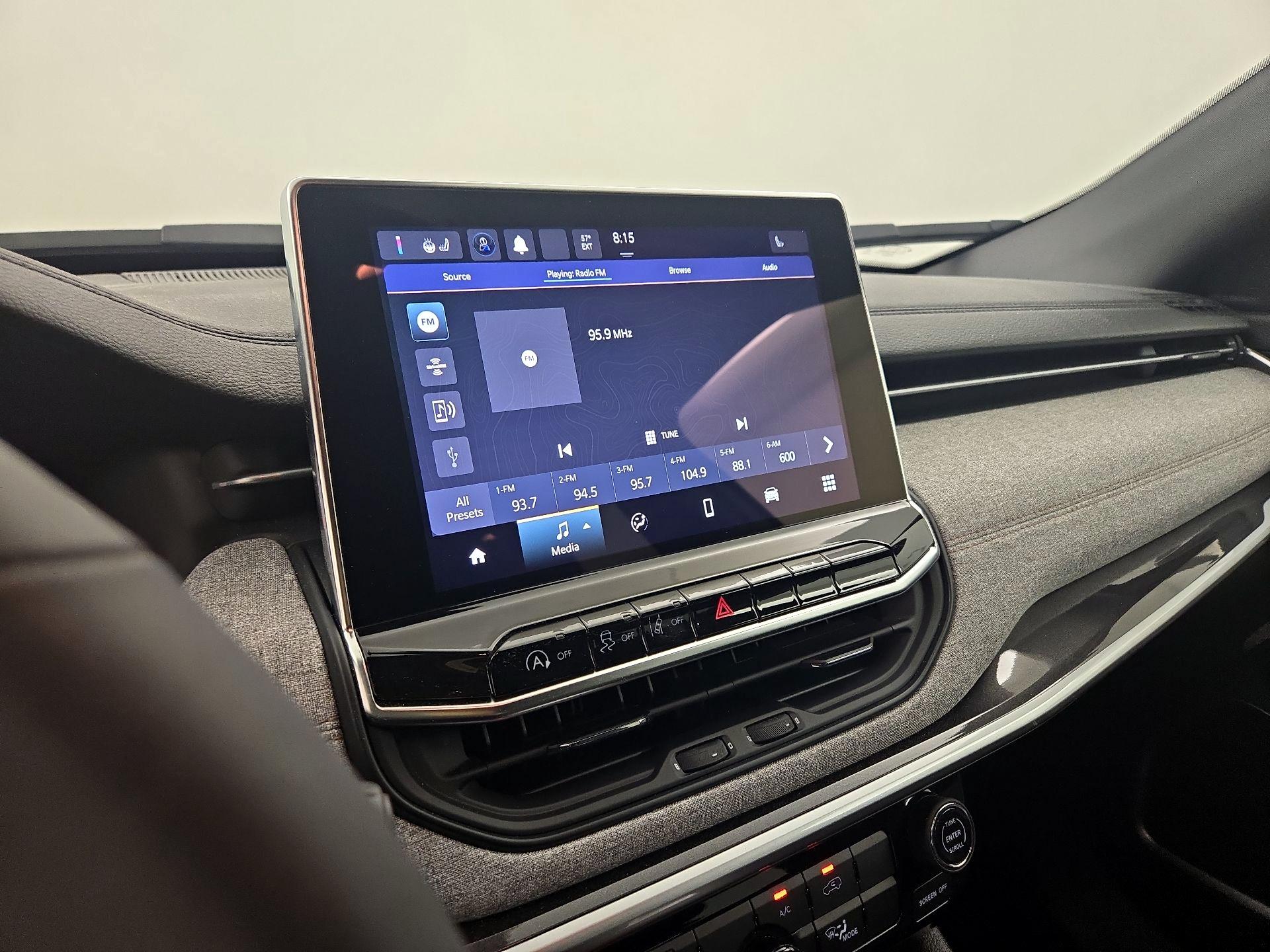 Thumbnail: 2023 Jeep Compass - 15