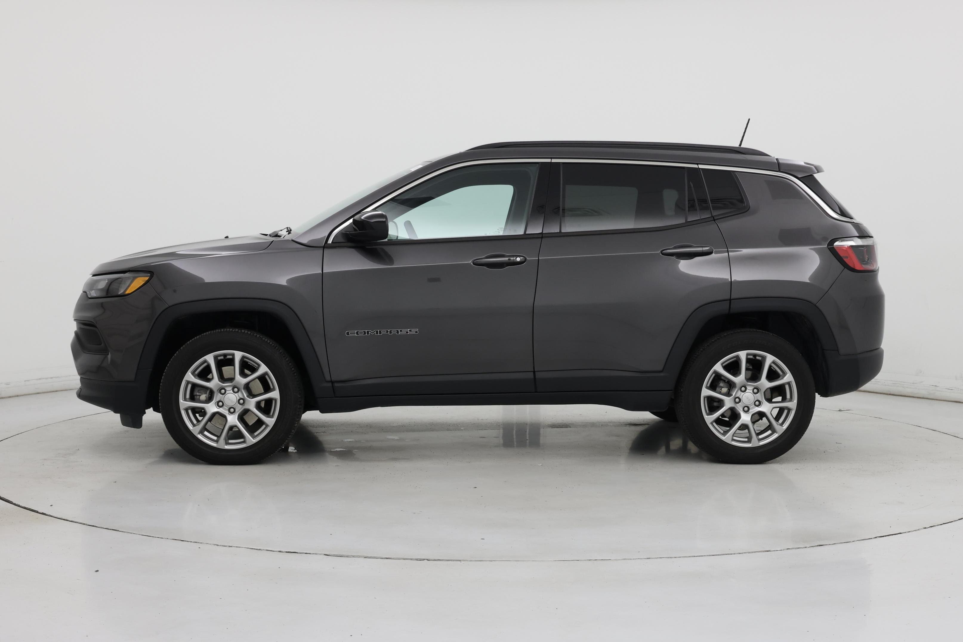 Thumbnail: 2023 Jeep Compass - 3