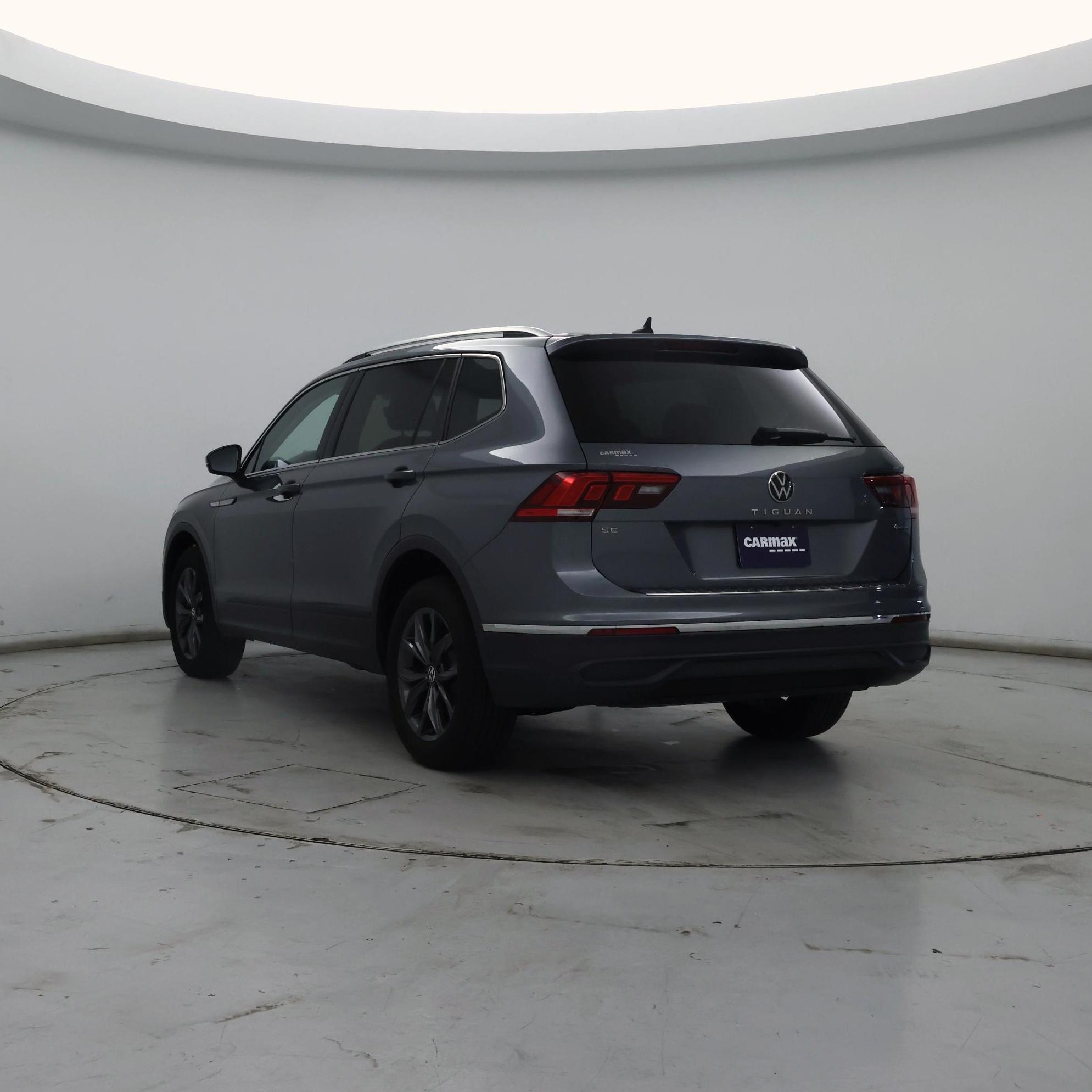 Thumbnail: 2022 Volkswagen Tiguan - 2