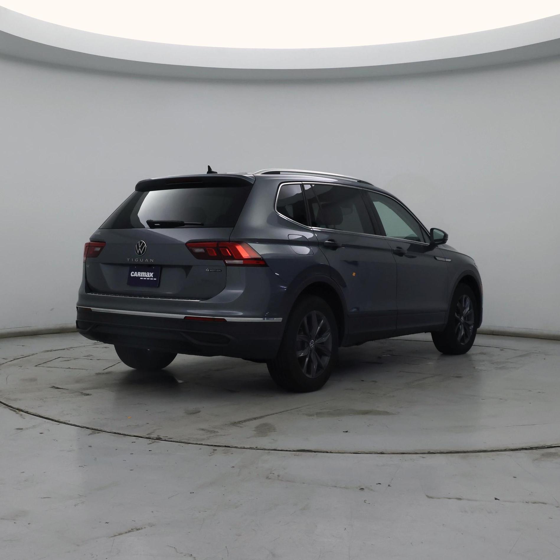 Thumbnail: 2022 Volkswagen Tiguan - 8