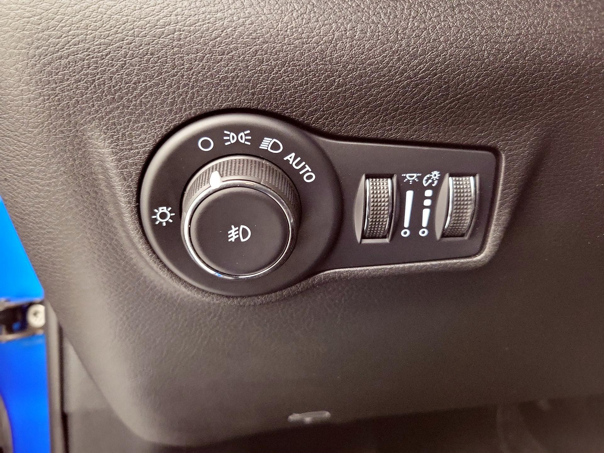 Thumbnail: 2023 Jeep Compass - 13