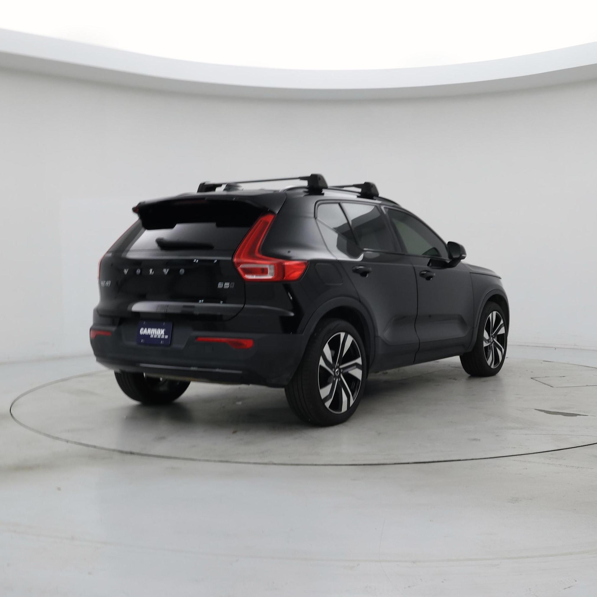 Thumbnail: 2023 Volvo XC40 - 8