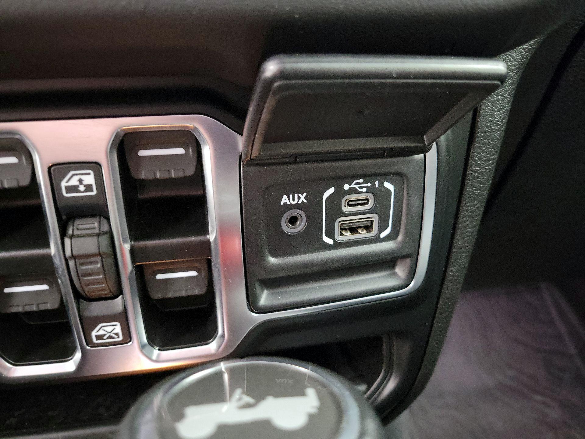 Thumbnail: 2024 Jeep Wrangler - 18