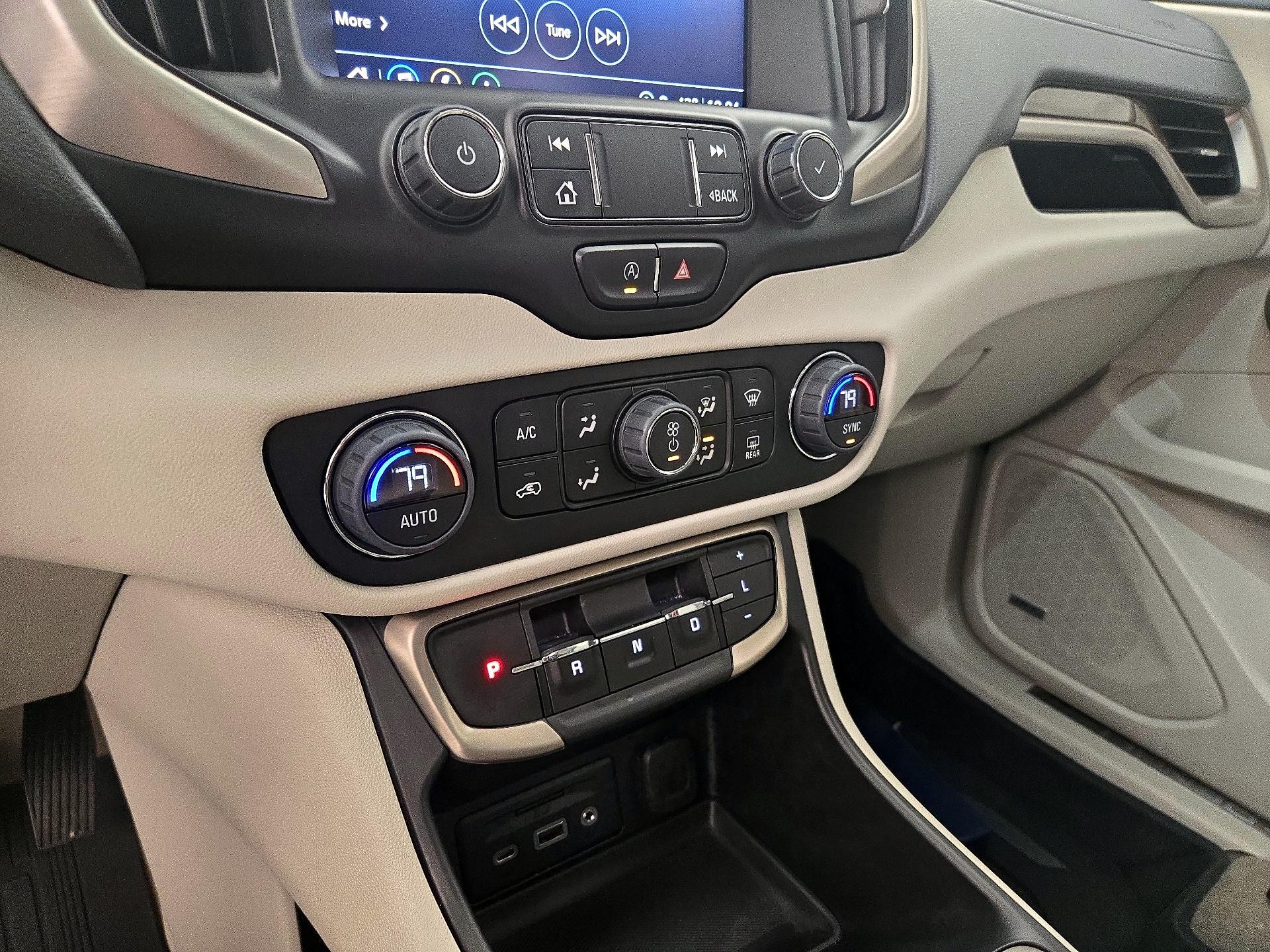 Thumbnail: 2022 GMC Terrain - 17