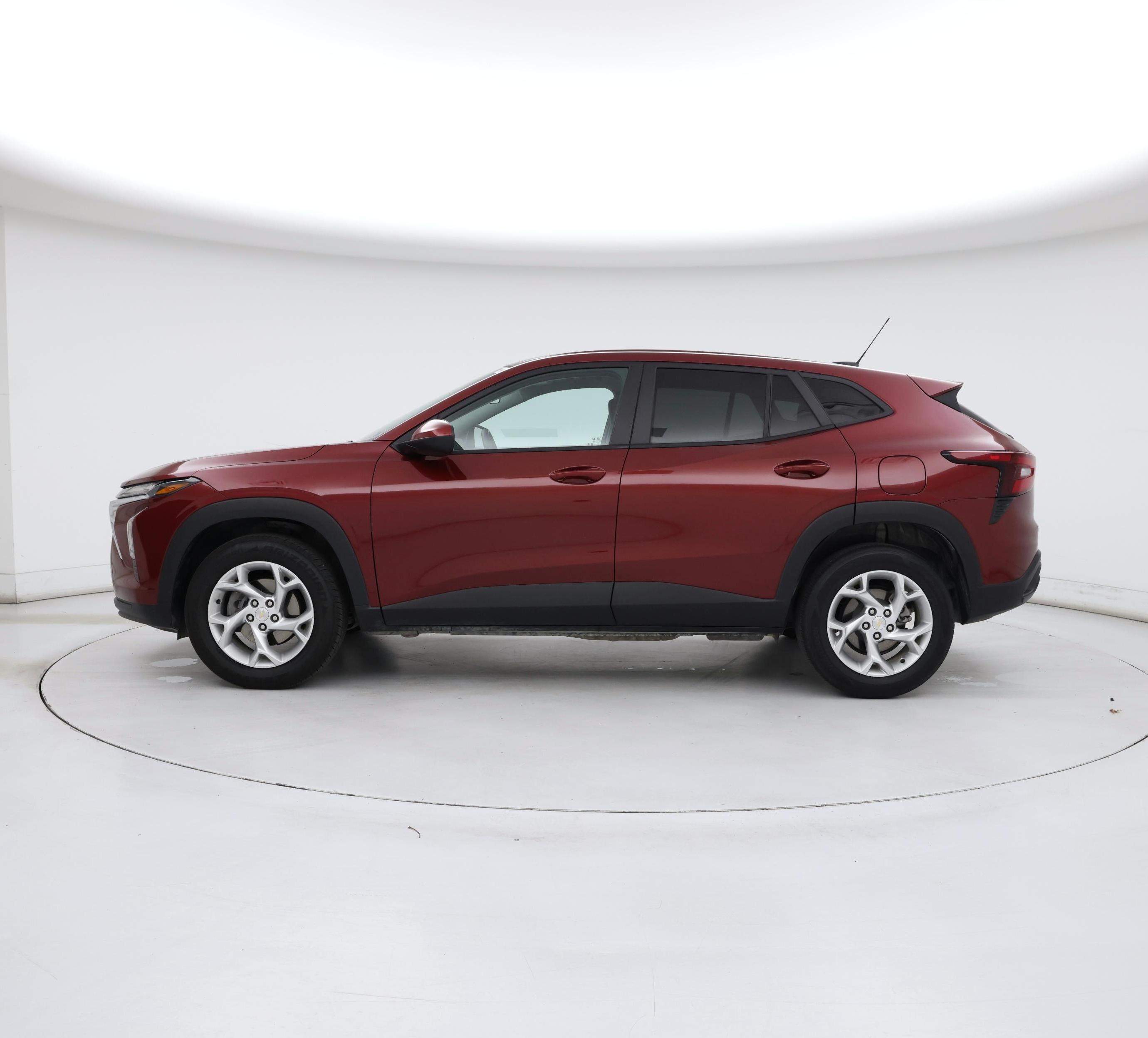 Thumbnail: 2024 Chevrolet Trax - 3