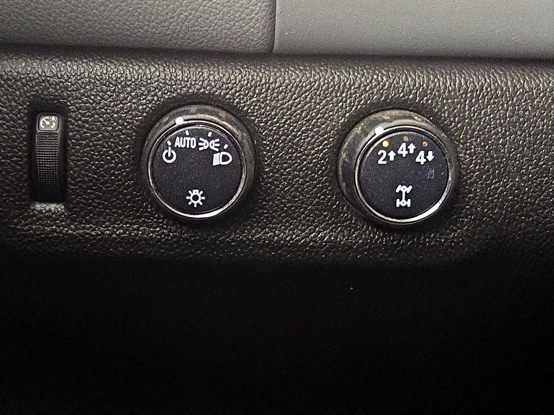 Thumbnail: 2021 Chevrolet Colorado - 13