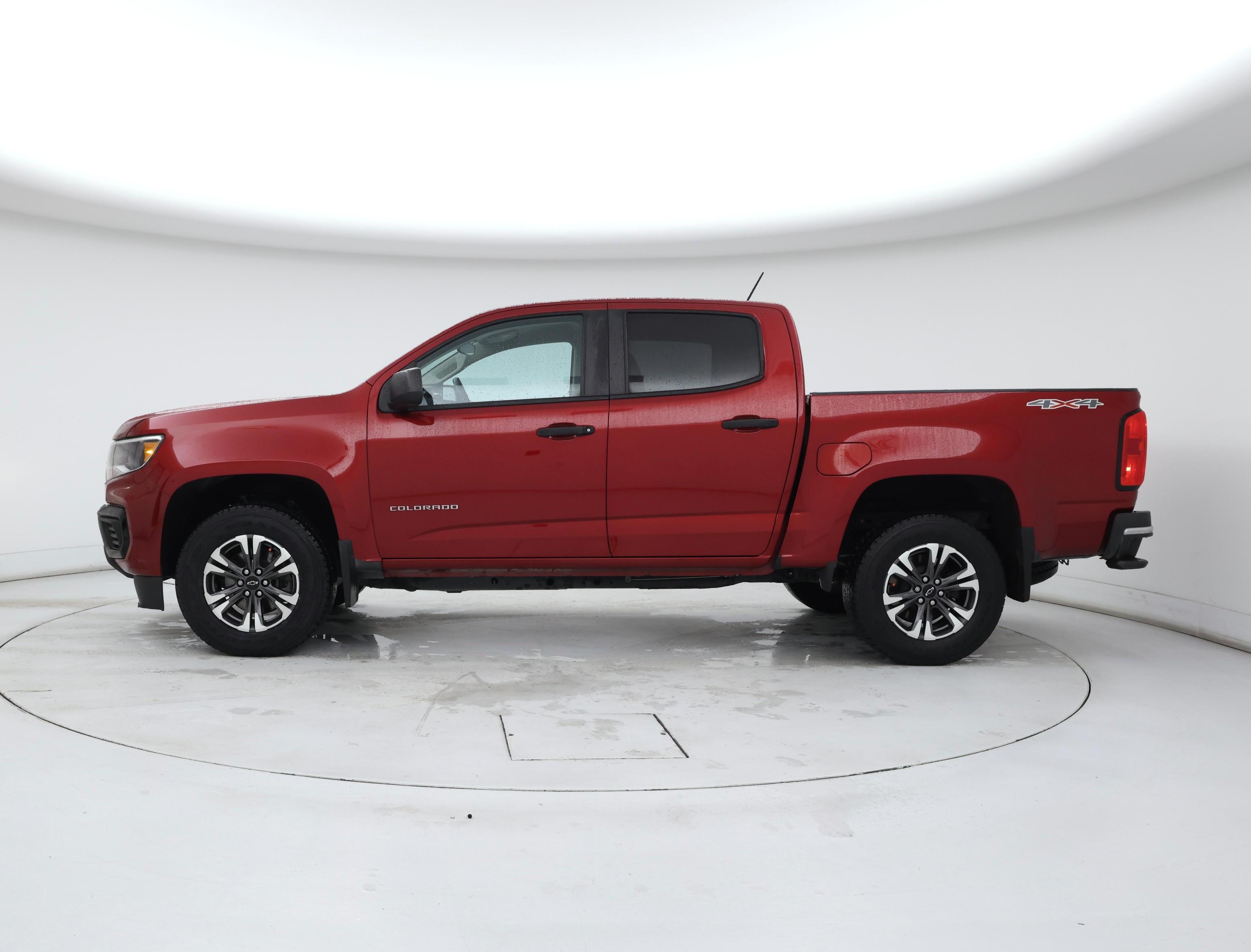 Thumbnail: 2021 Chevrolet Colorado - 3