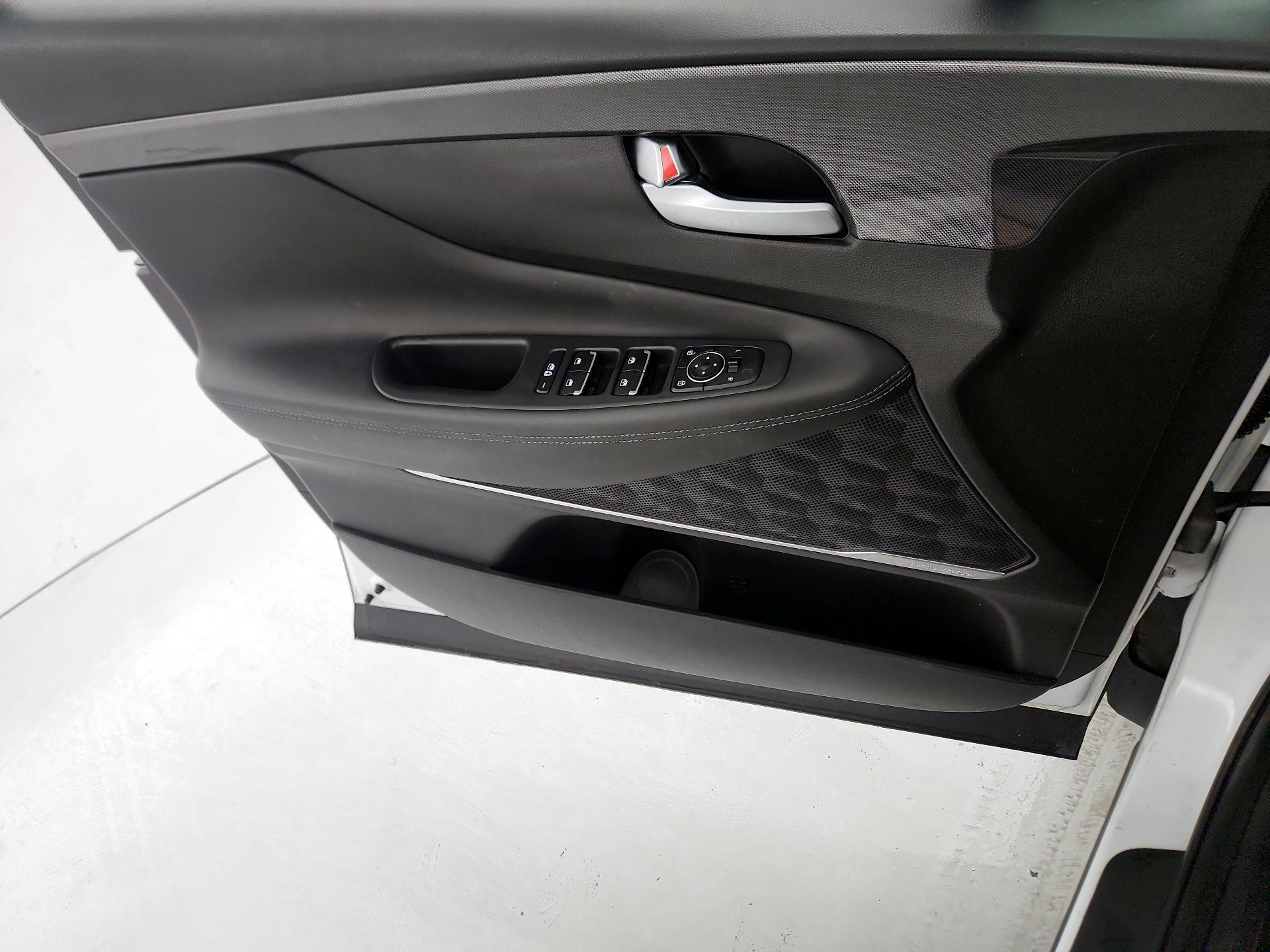 Thumbnail: 2022 Hyundai Santa Fe - 12