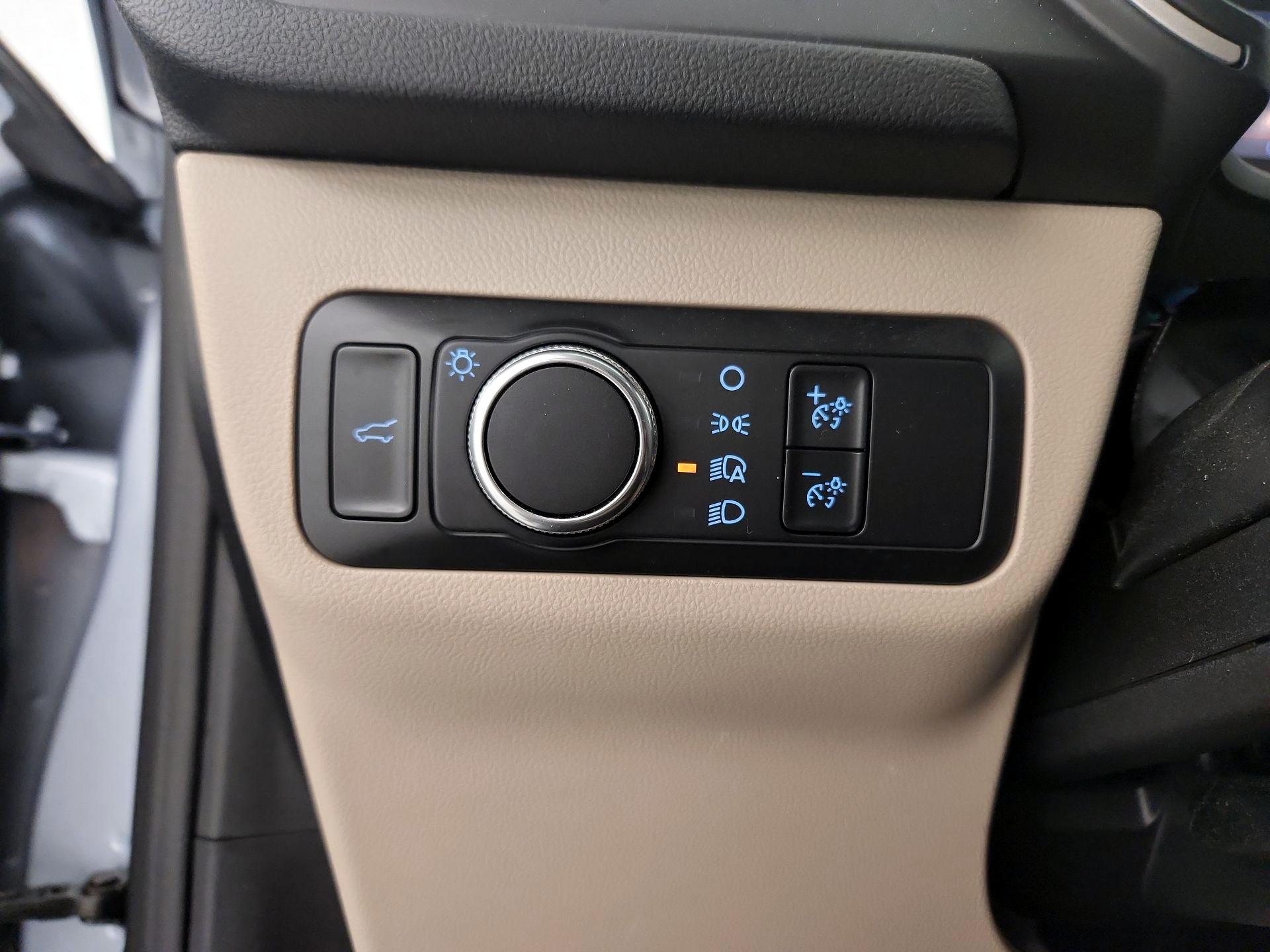 Thumbnail: 2022 Ford Escape - 13