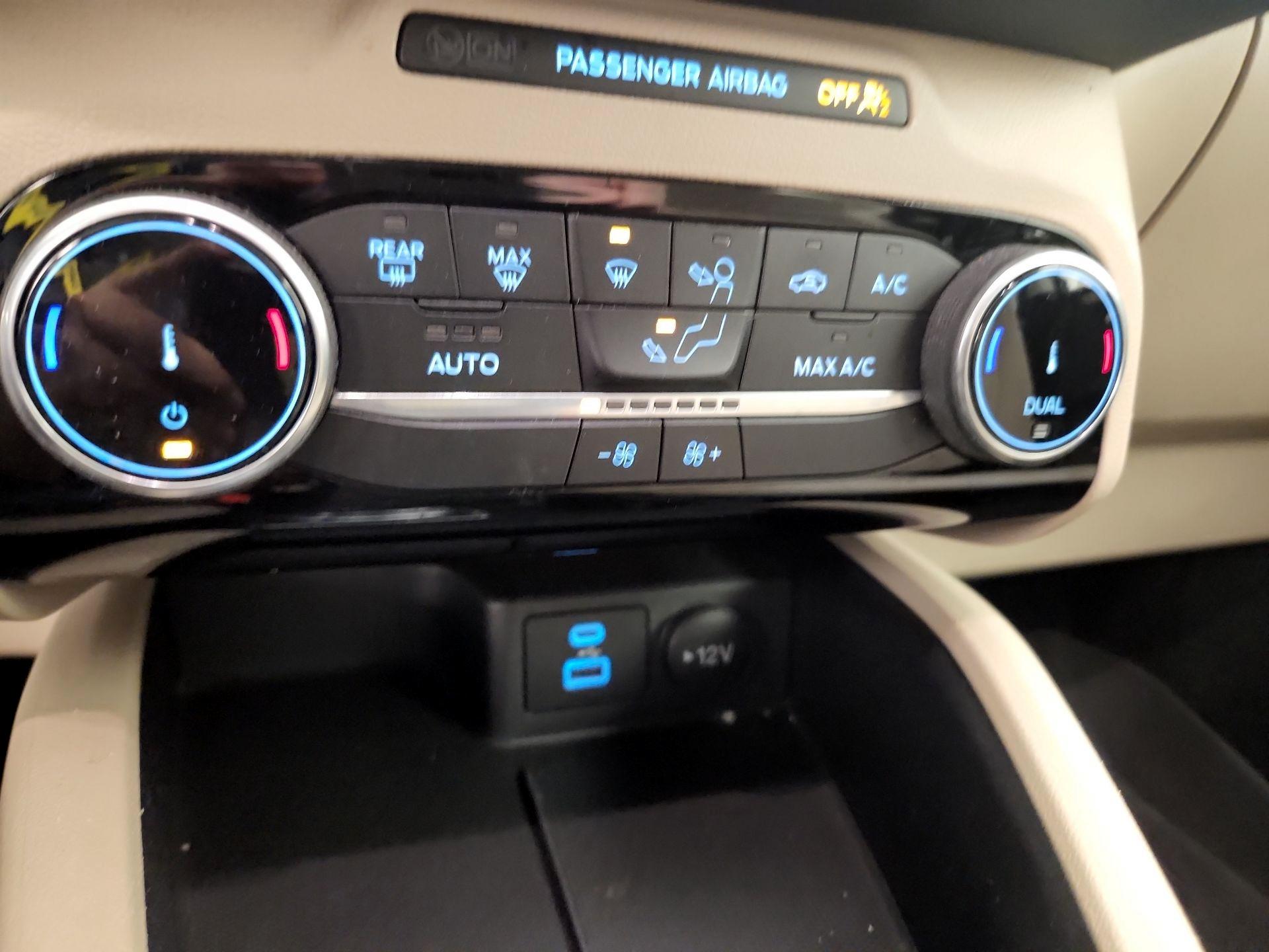 Thumbnail: 2022 Ford Escape - 17