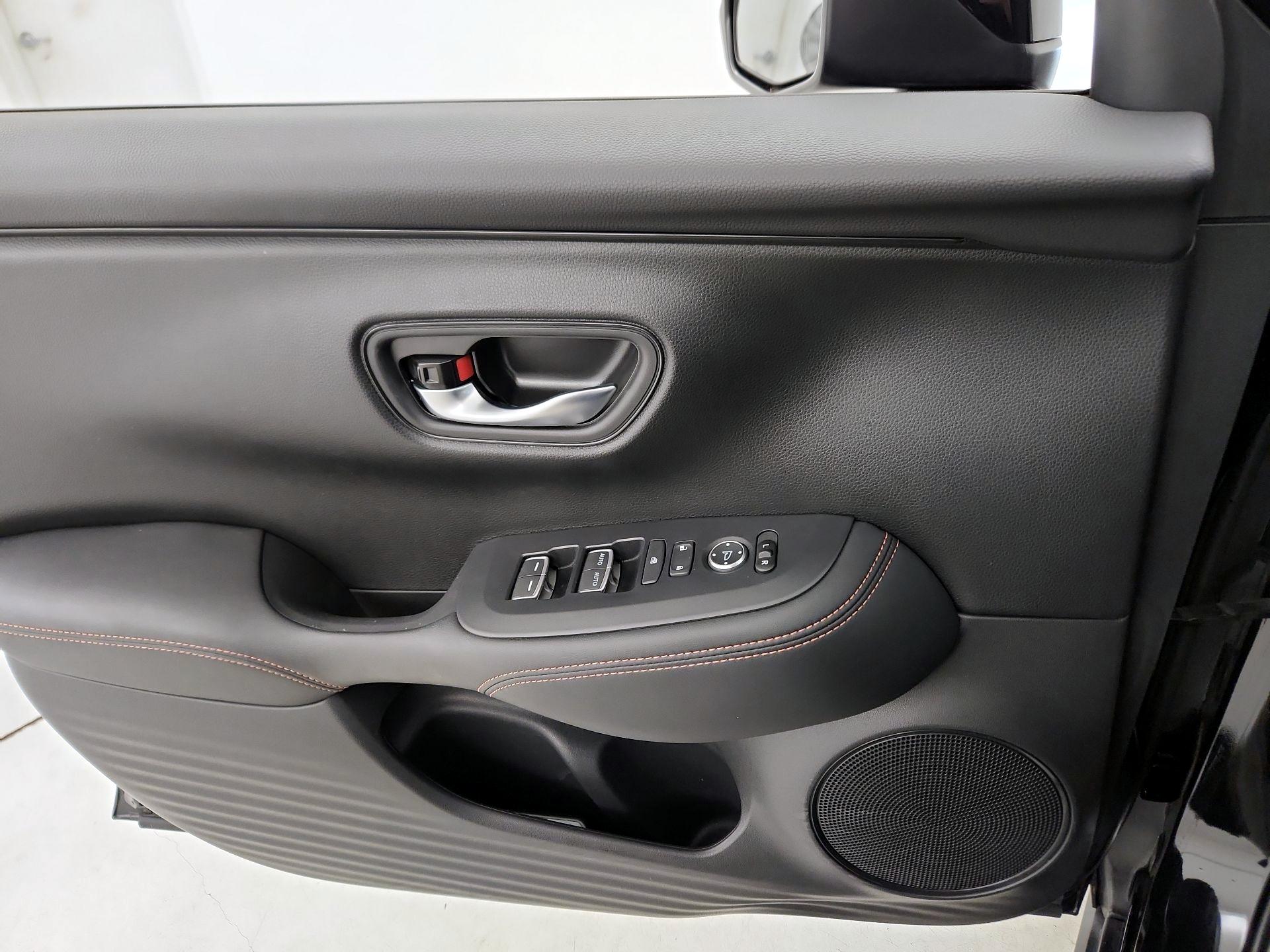 Thumbnail: 2025 Honda HR-V - 12