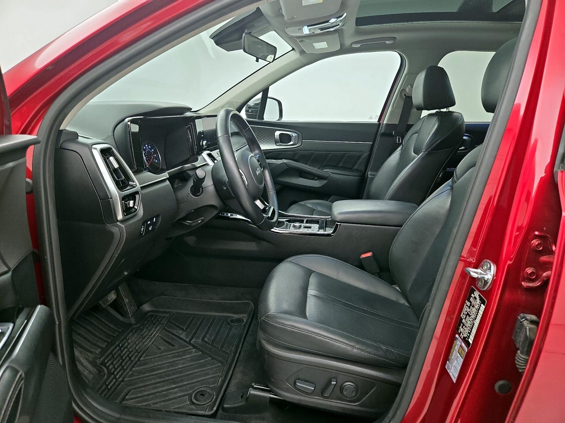Thumbnail: 2022 Kia Sorento - 11