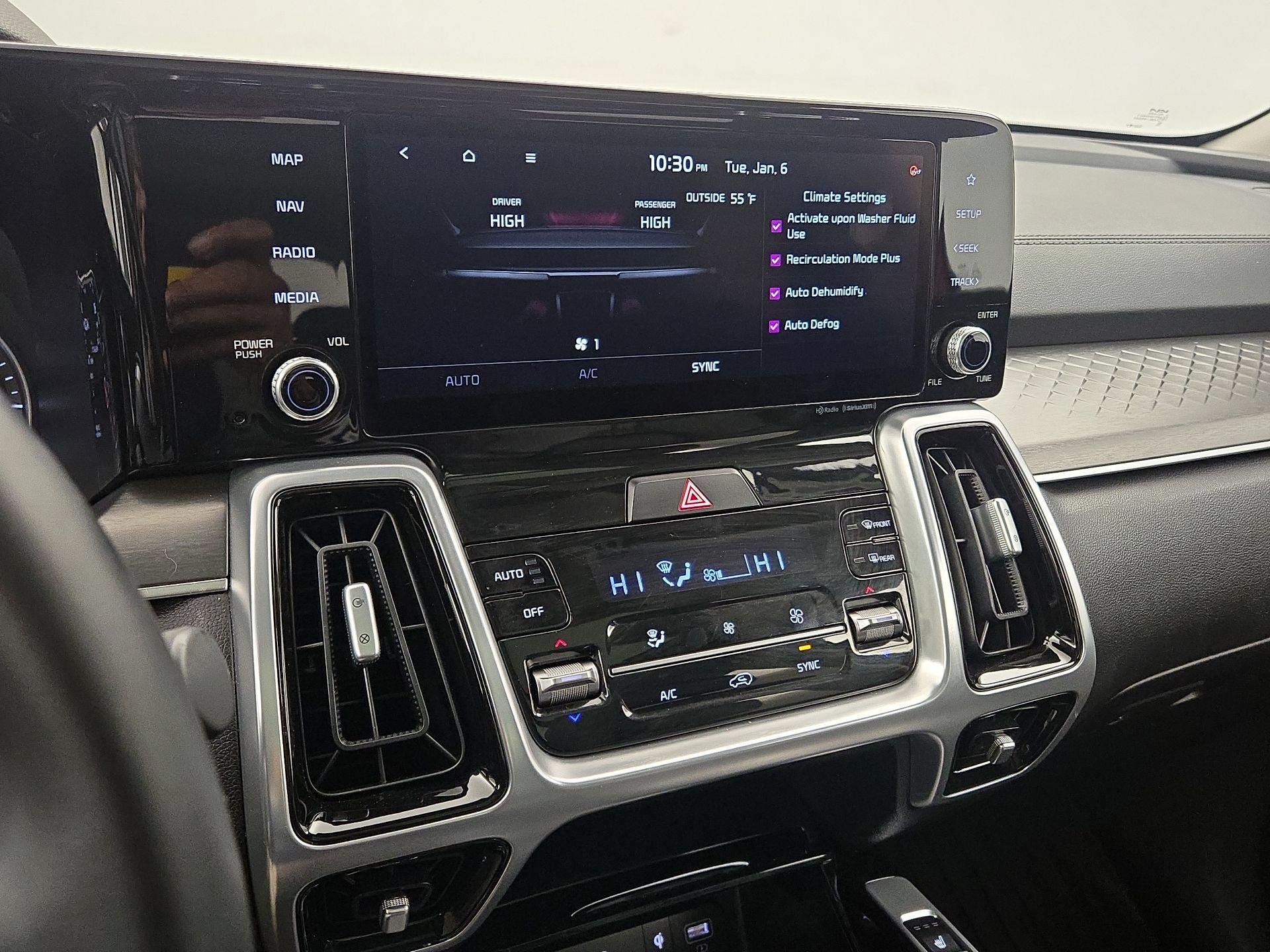 Thumbnail: 2022 Kia Sorento - 17