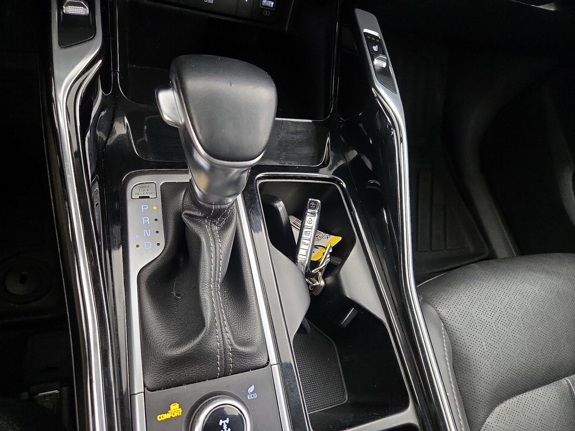 Thumbnail: 2022 Kia Sorento - 18