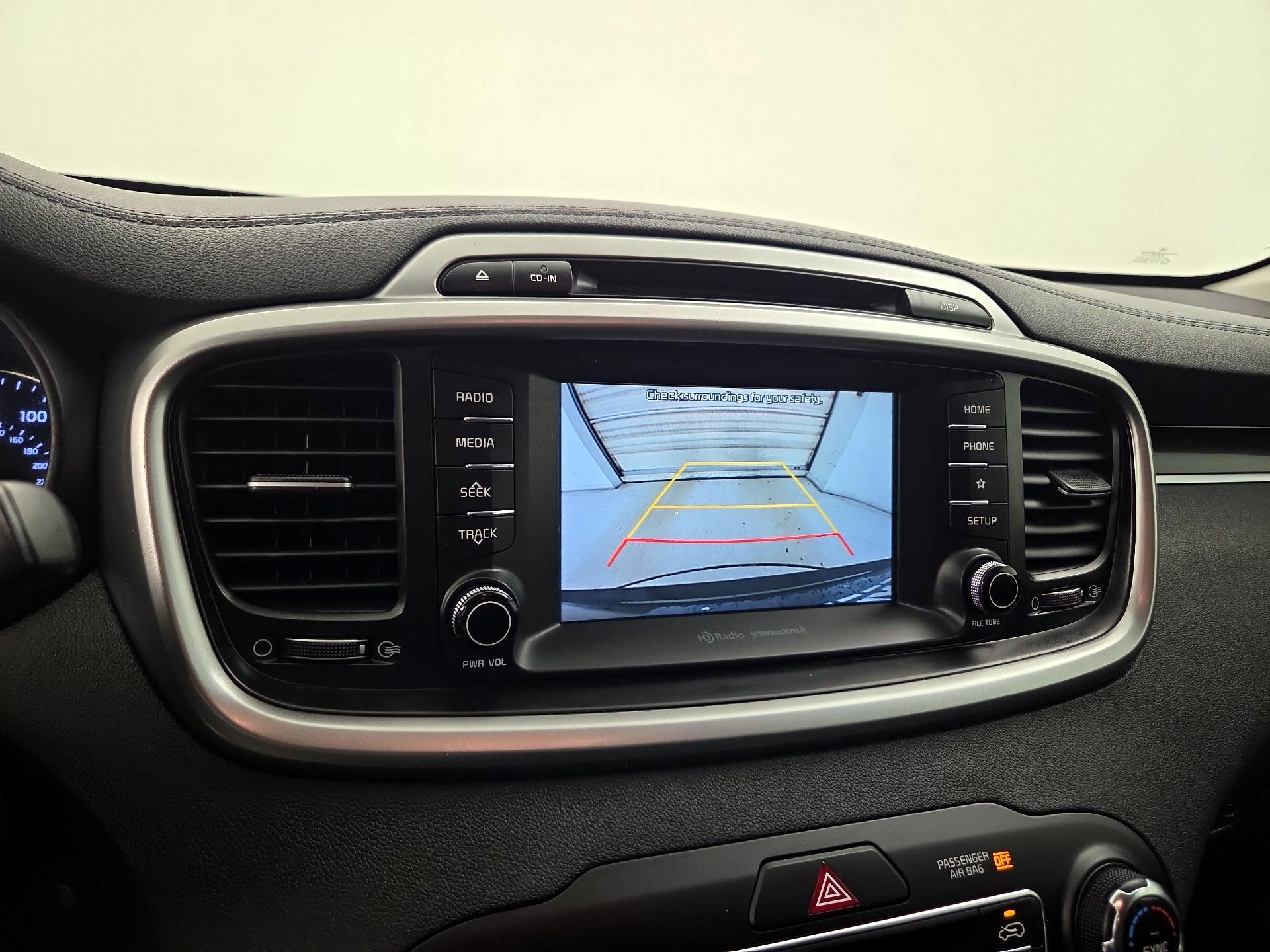 Thumbnail: 2019 Kia Sorento - 12