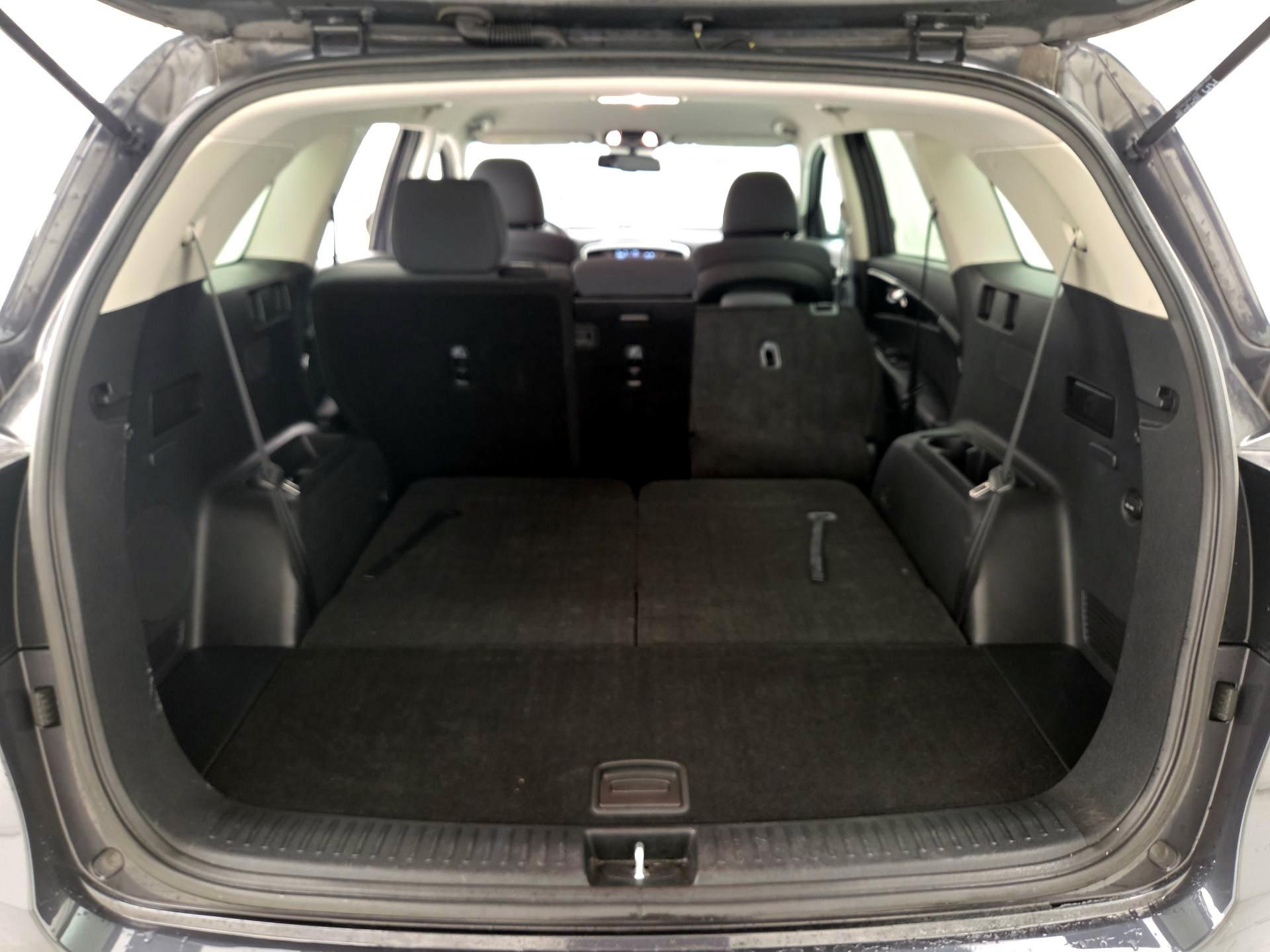 Thumbnail: 2019 Kia Sorento - 20