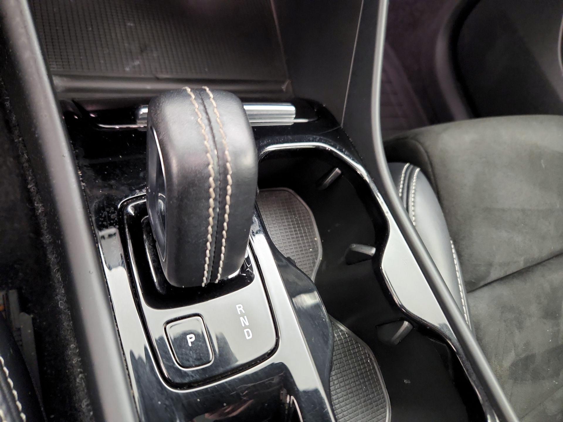 Thumbnail: 2021 Volvo XC40 - 18