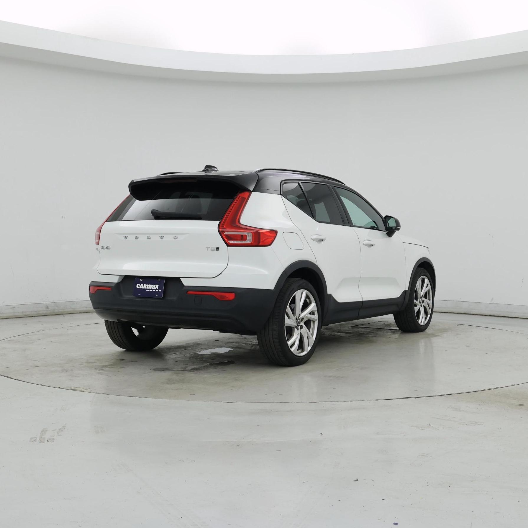 Thumbnail: 2021 Volvo XC40 - 8