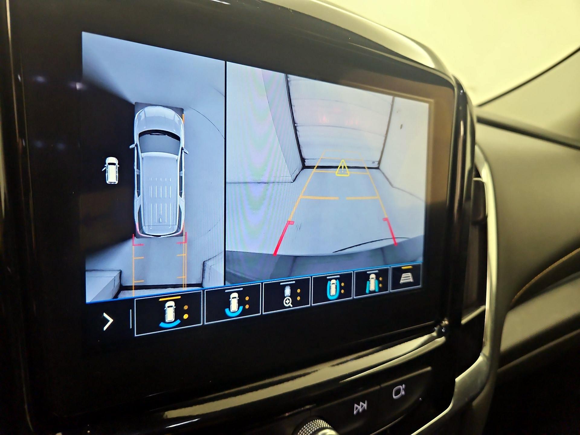 Thumbnail: 2020 Chevrolet Traverse - 15