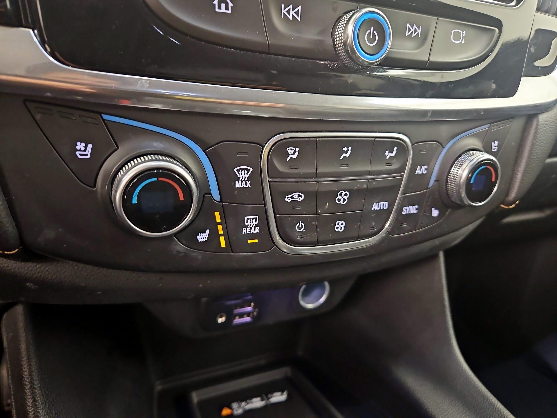 Thumbnail: 2020 Chevrolet Traverse - 17