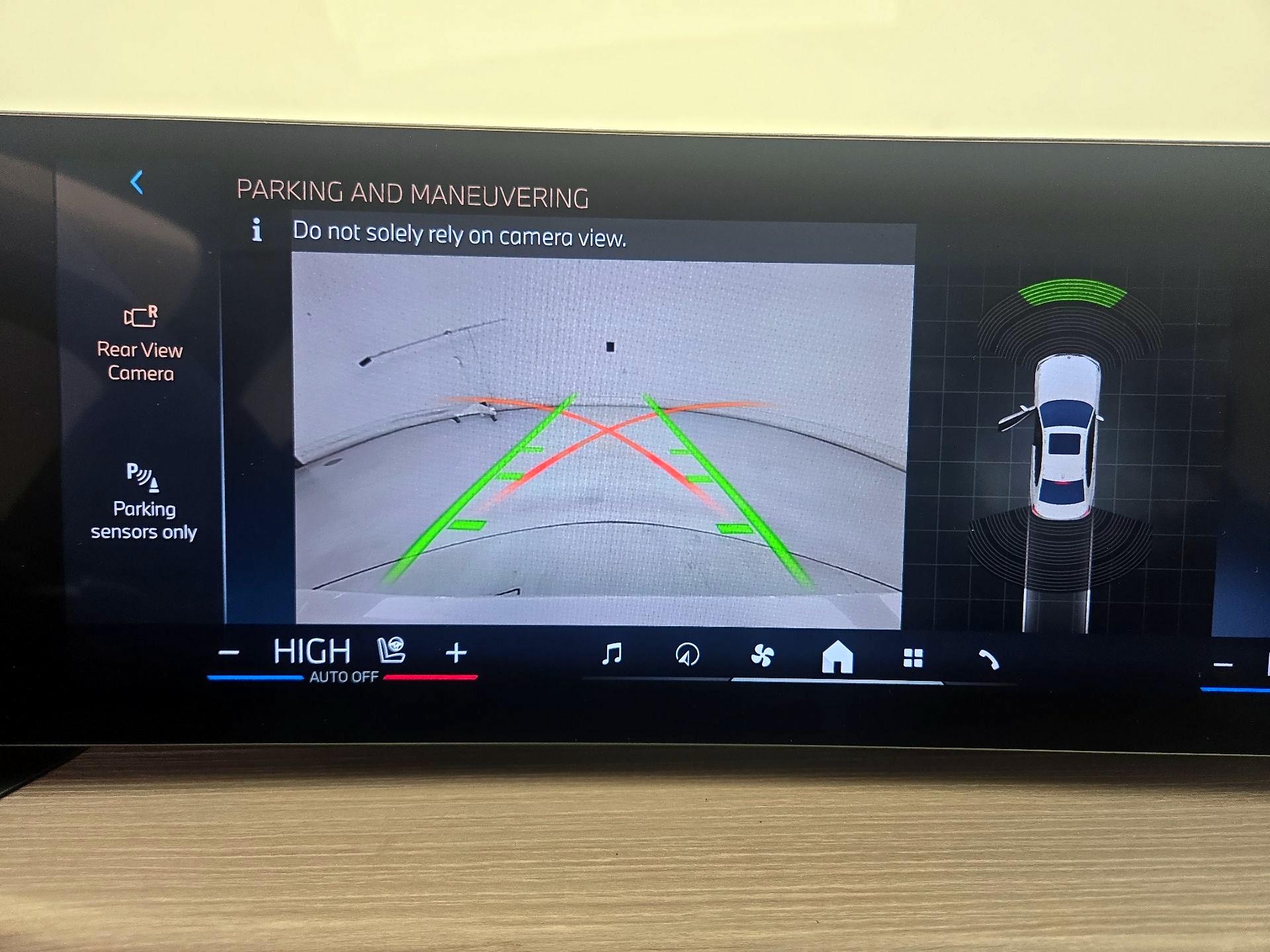 Thumbnail: 2025 BMW 3 Series - 15