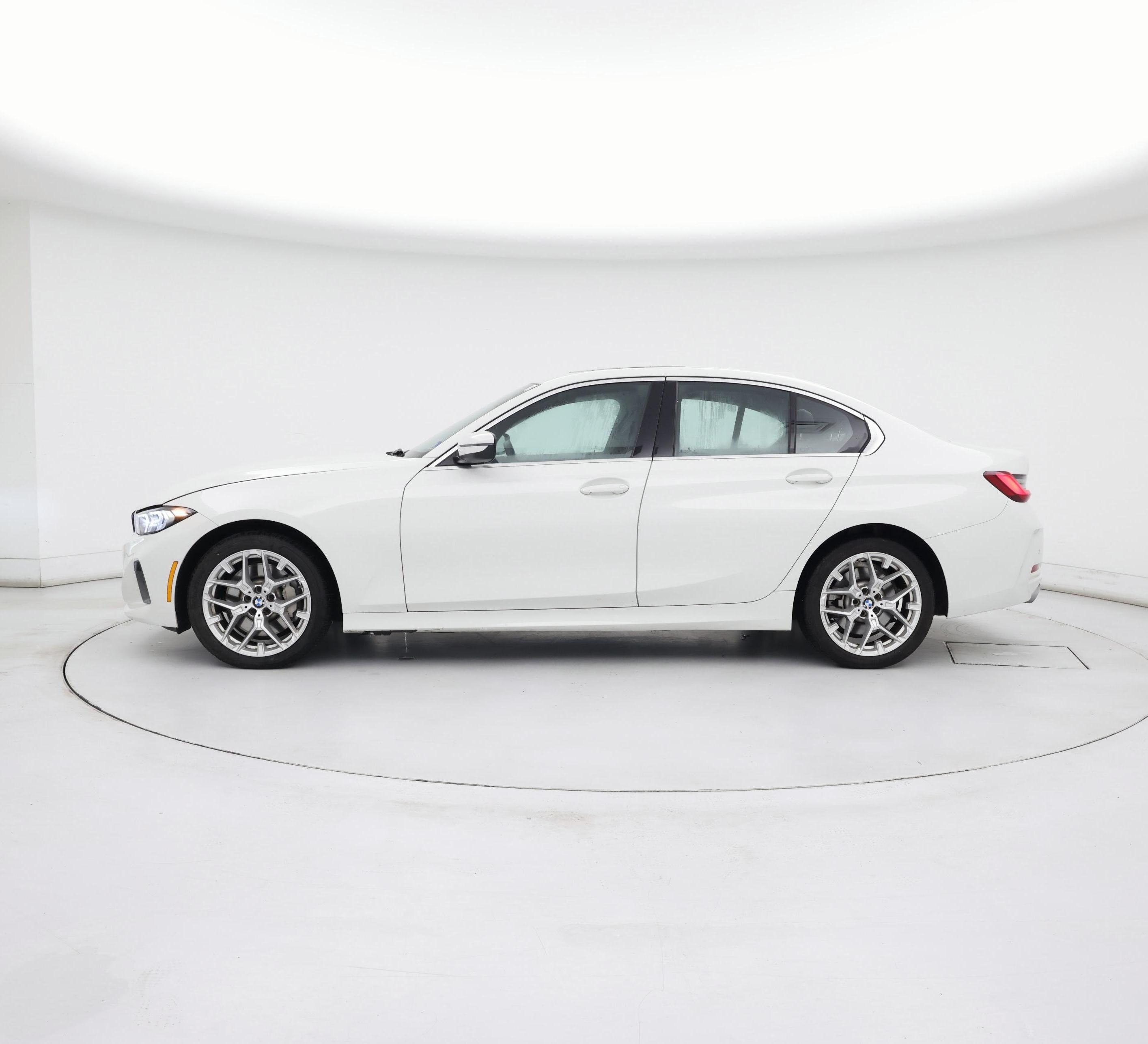 Thumbnail: 2025 BMW 3 Series - 3