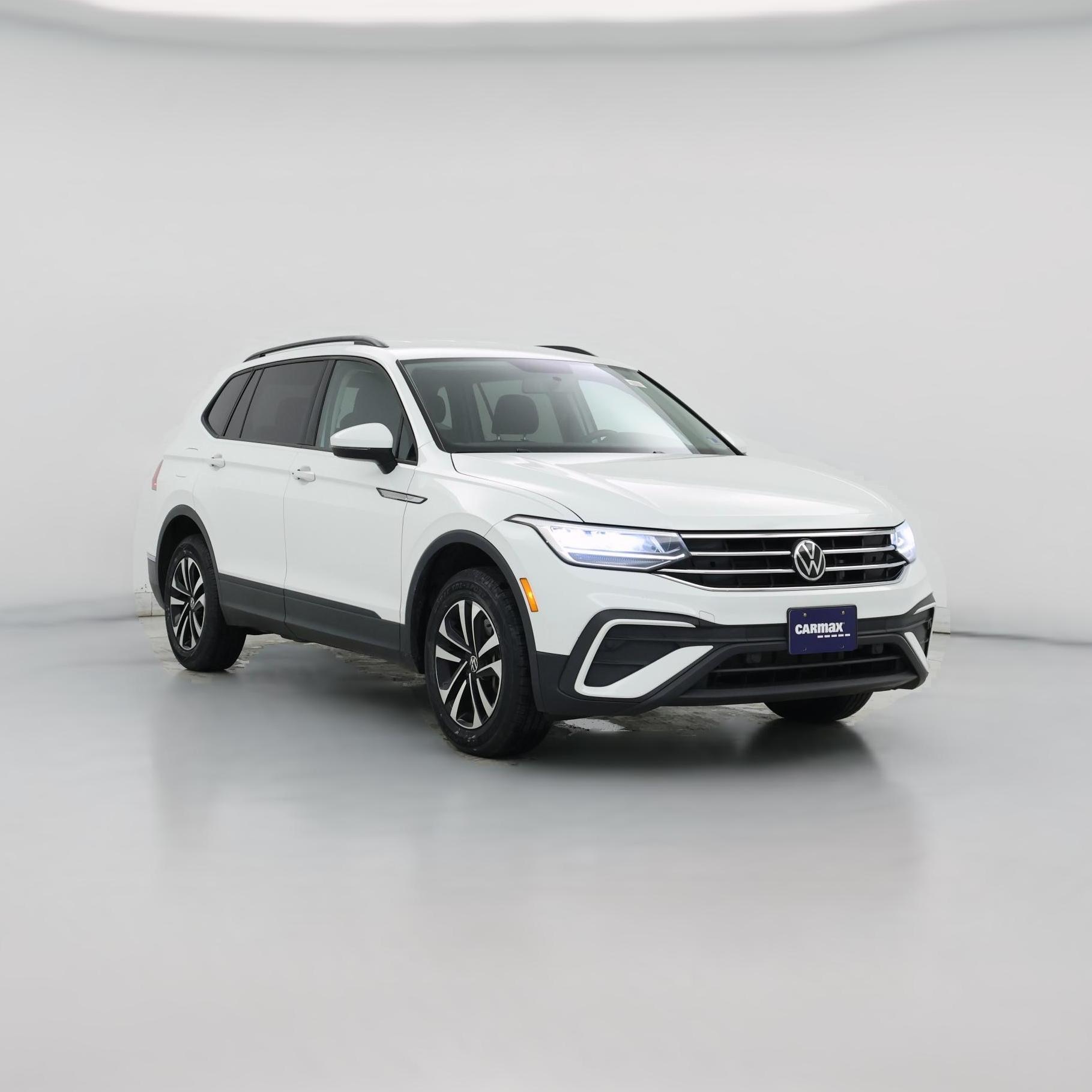 Thumbnail: 2022 Volkswagen Tiguan - 1