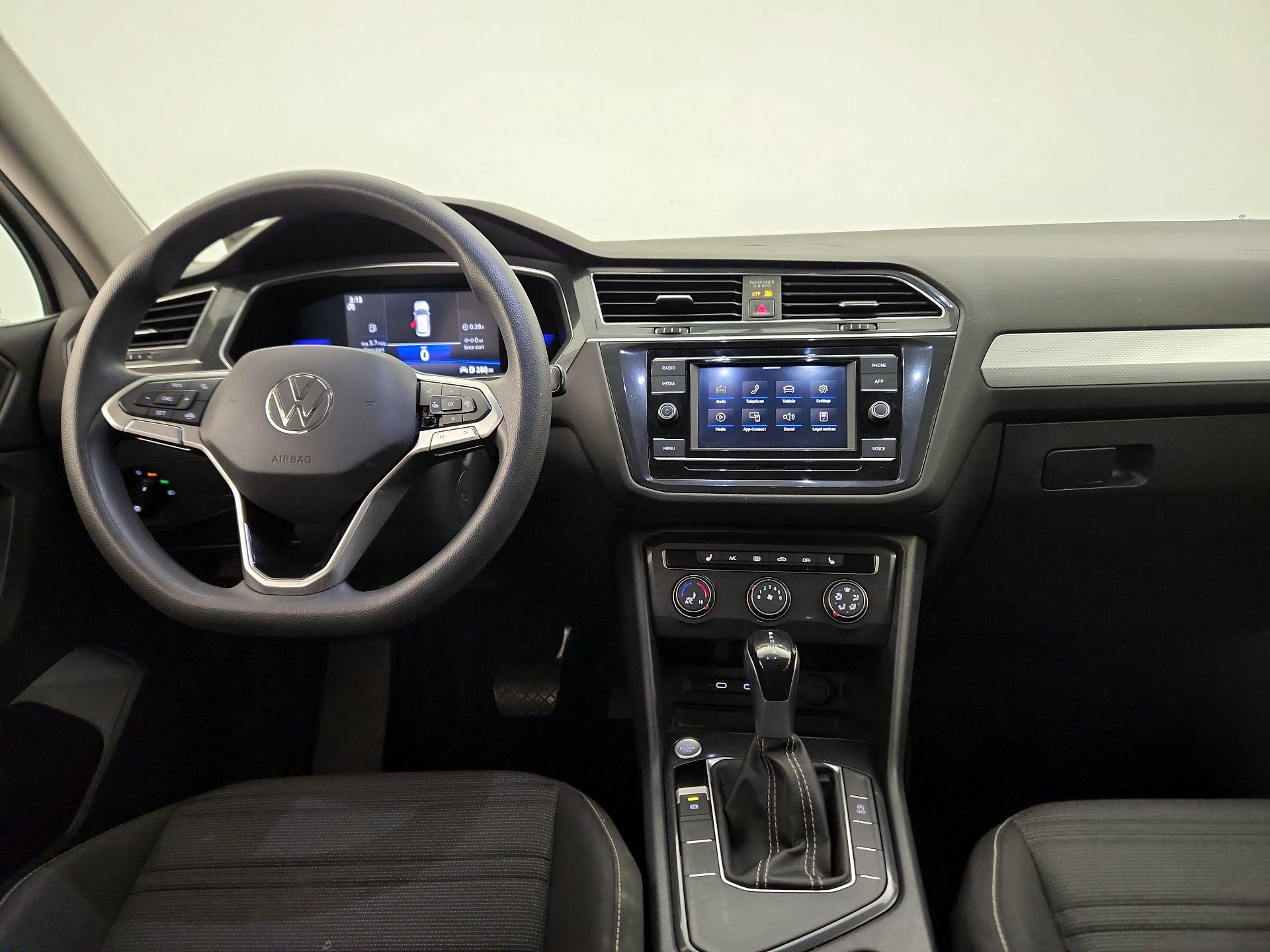 Thumbnail: 2022 Volkswagen Tiguan - 9