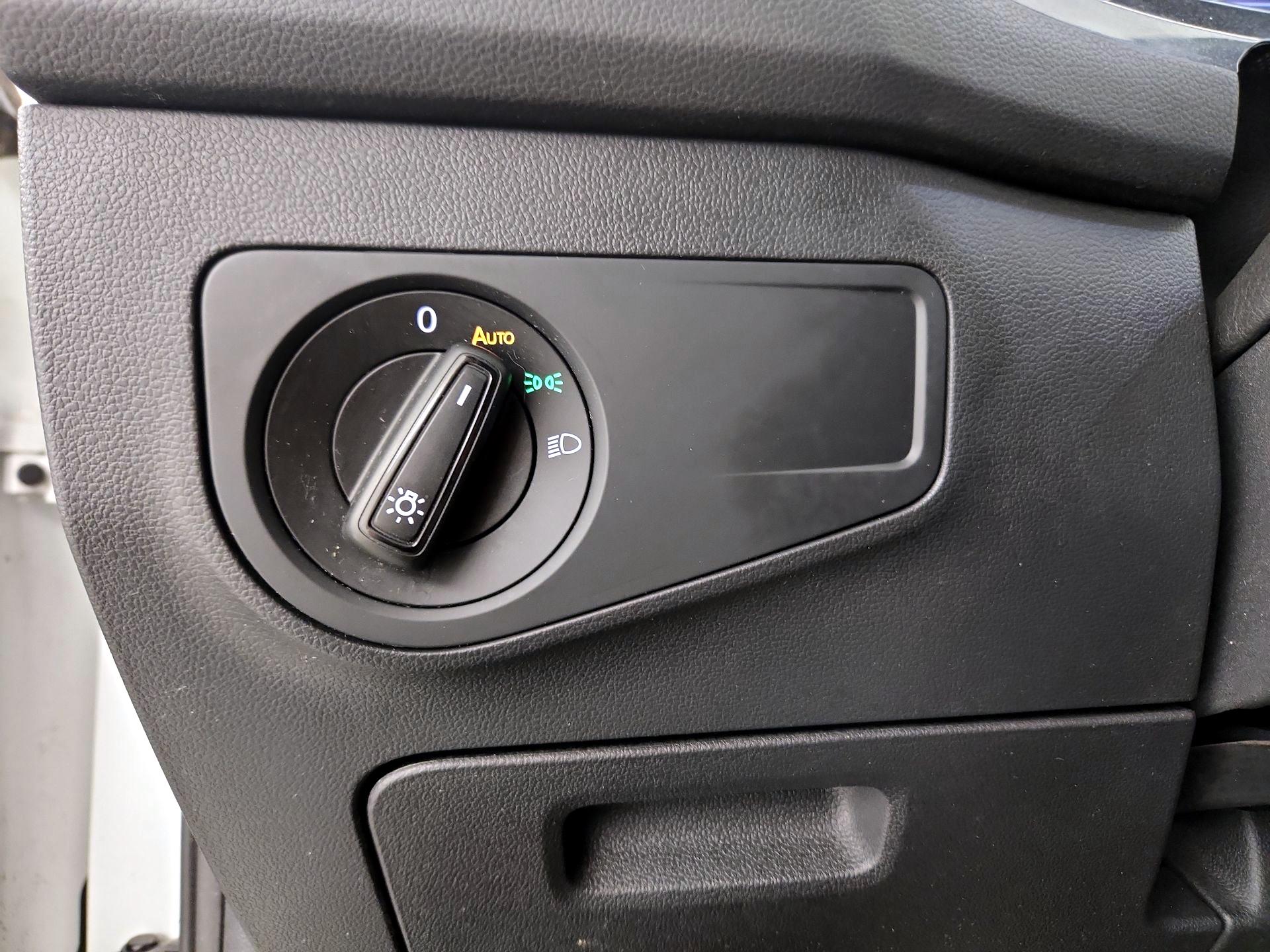 Thumbnail: 2022 Volkswagen Tiguan - 13