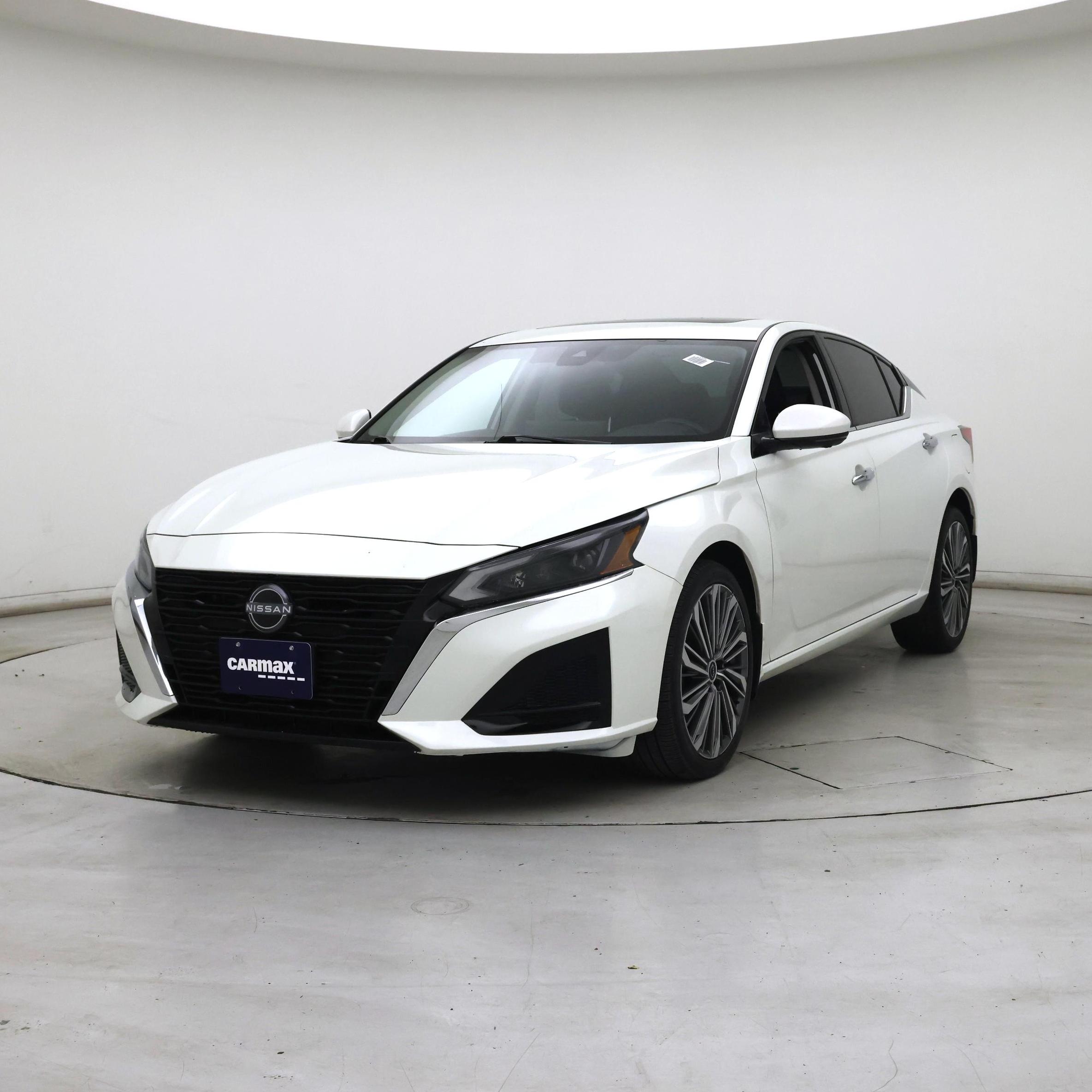 Thumbnail: 2023 Nissan Altima - 4