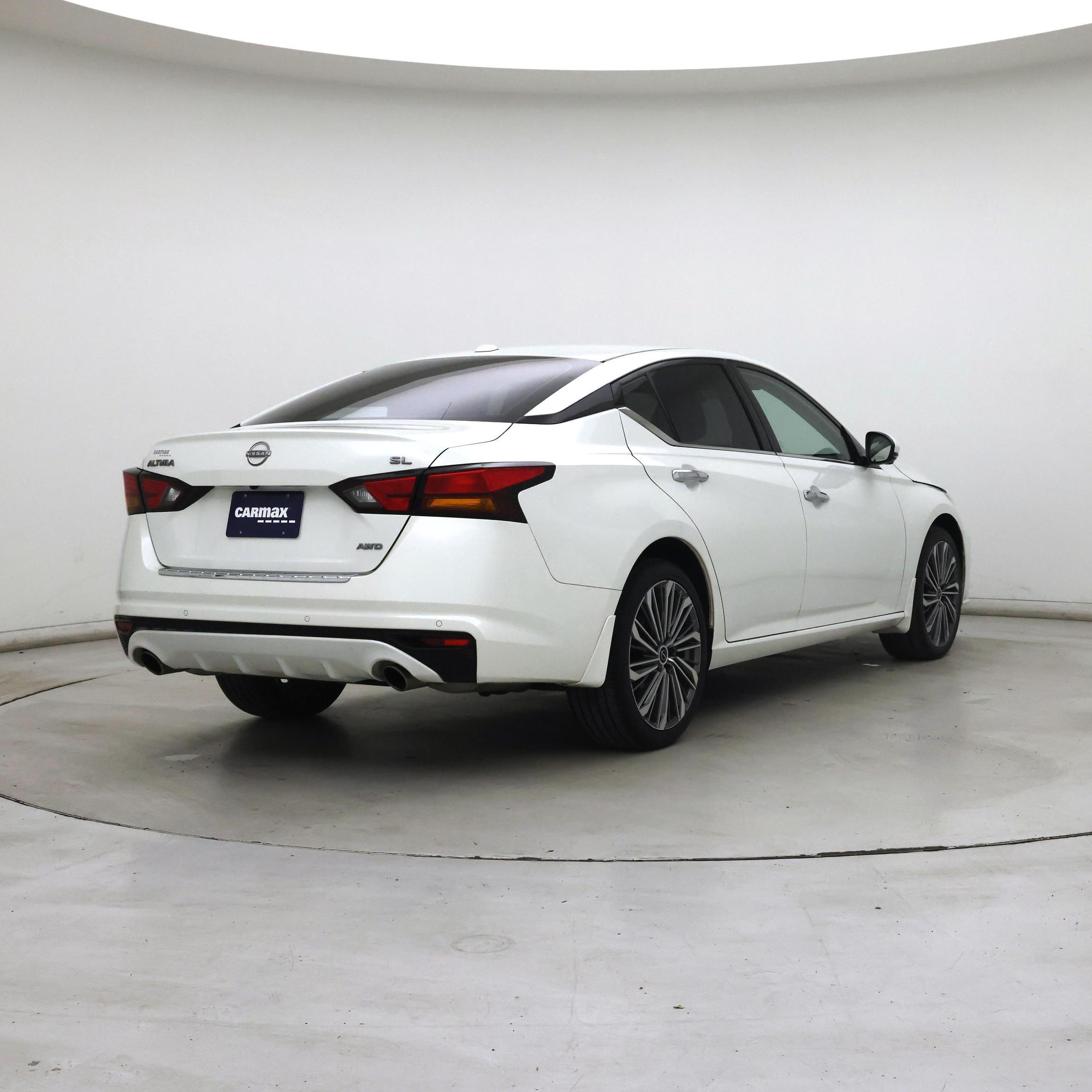 Thumbnail: 2023 Nissan Altima - 8