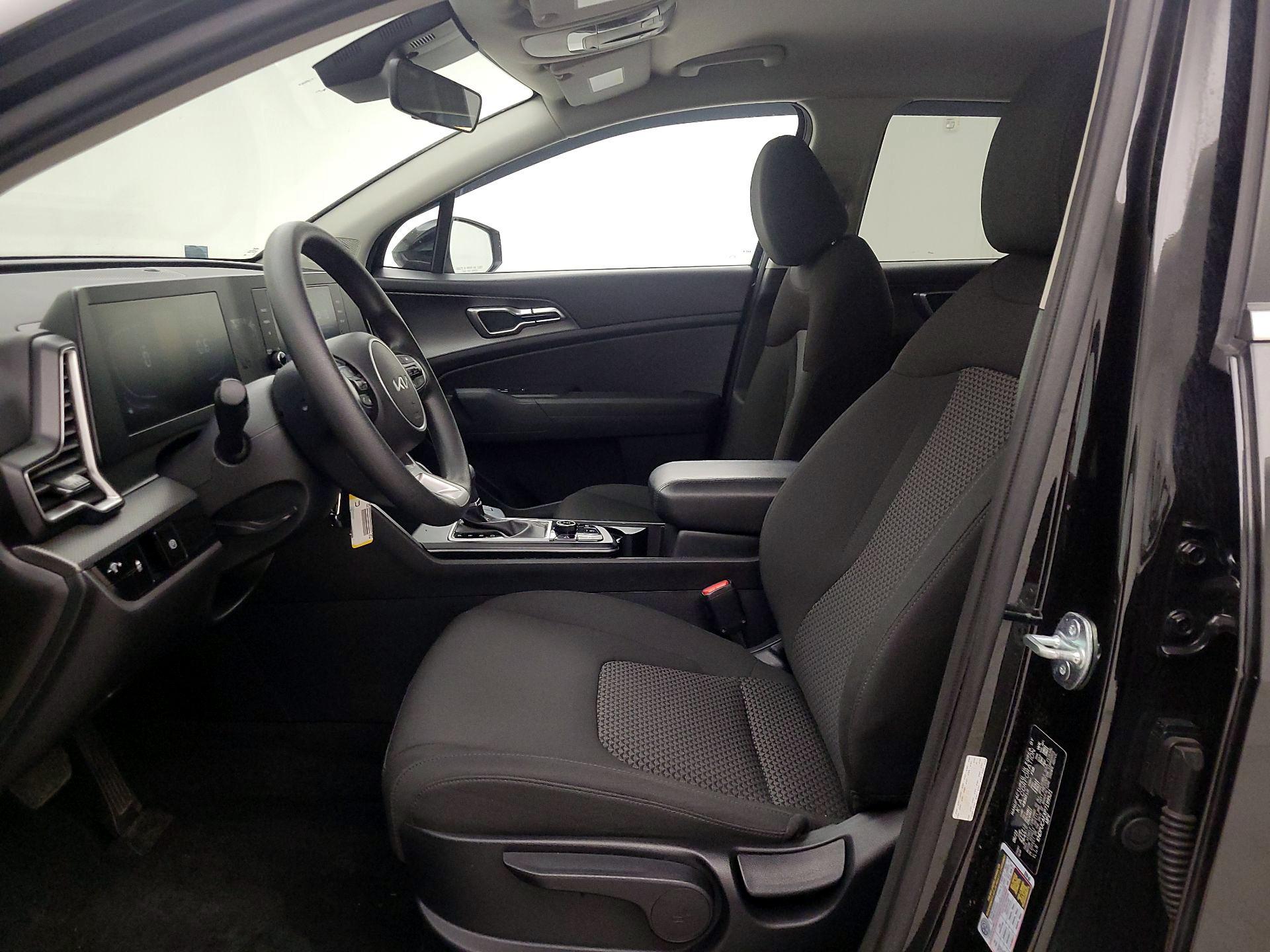 Thumbnail: 2023 Kia Sportage - 11