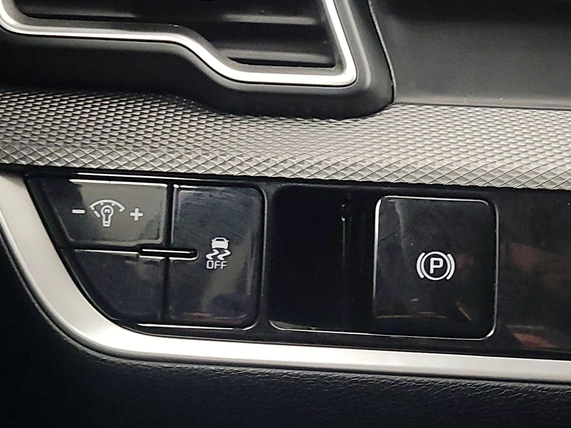 Thumbnail: 2023 Kia Sportage - 13