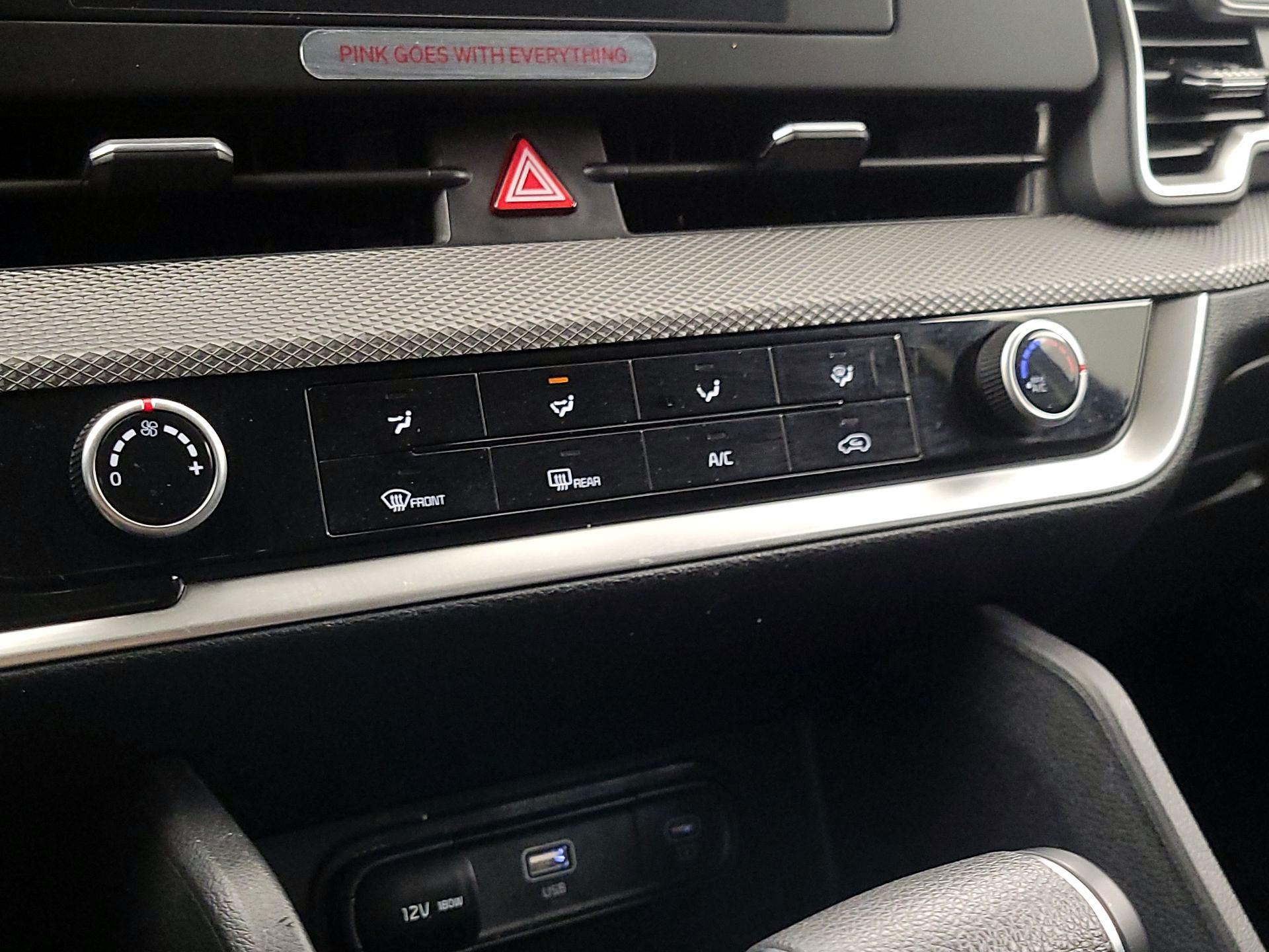 Thumbnail: 2023 Kia Sportage - 16