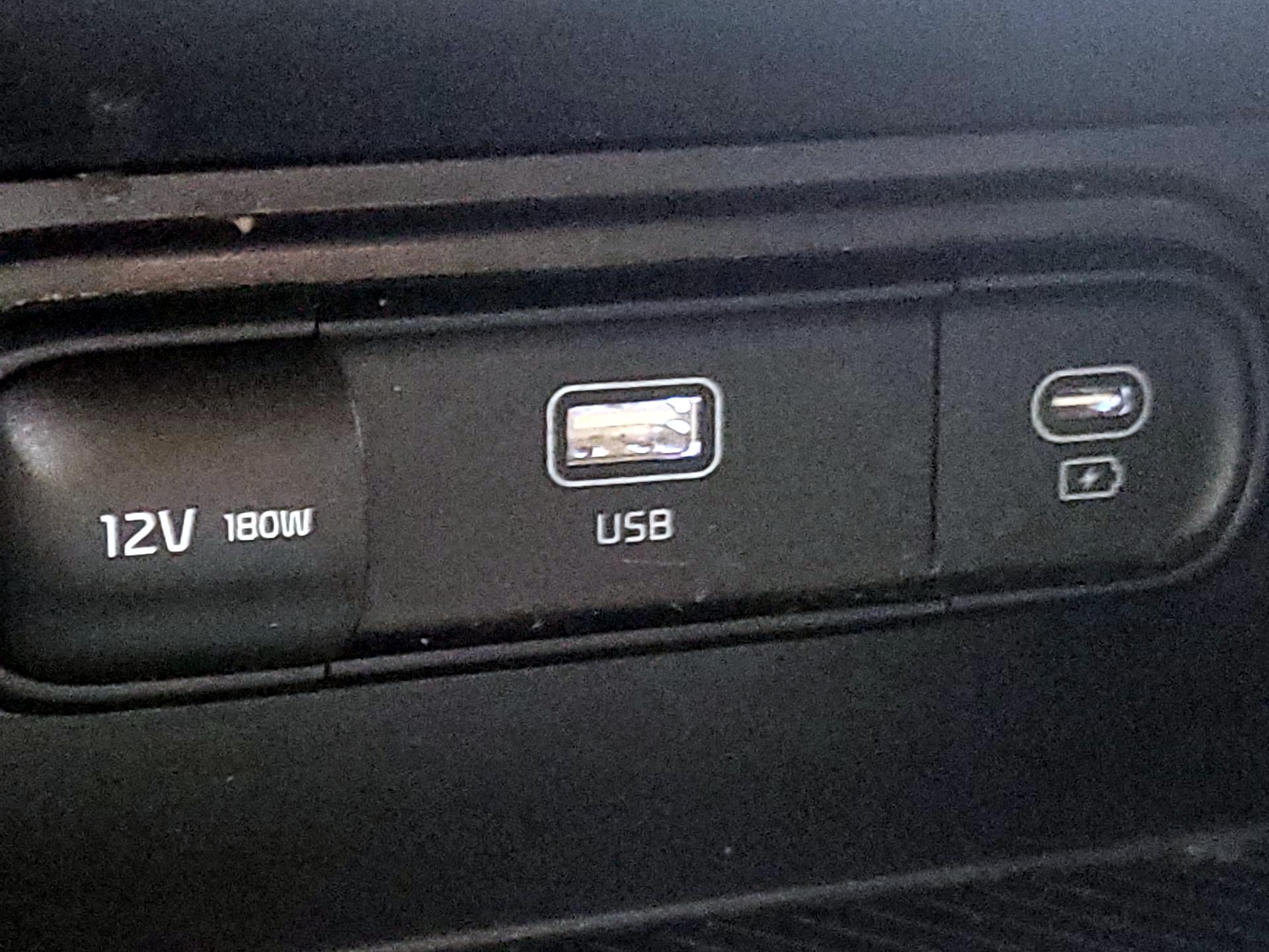 Thumbnail: 2023 Kia Sportage - 18