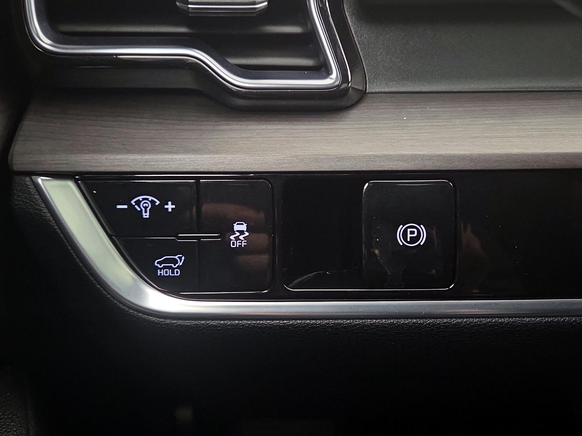 Thumbnail: 2023 Kia Sportage - 13