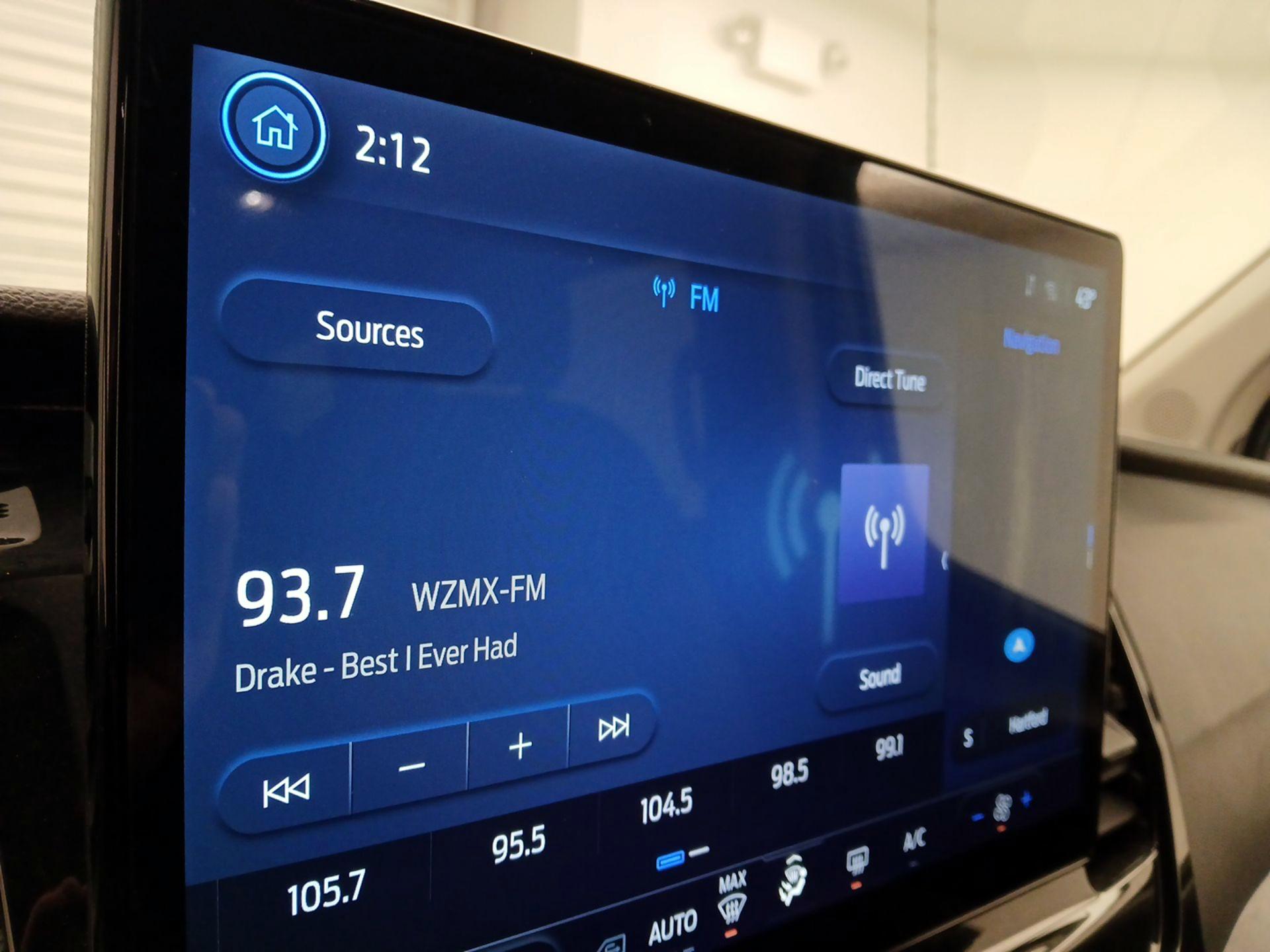 Thumbnail: 2023 Ford Transit Series - 16