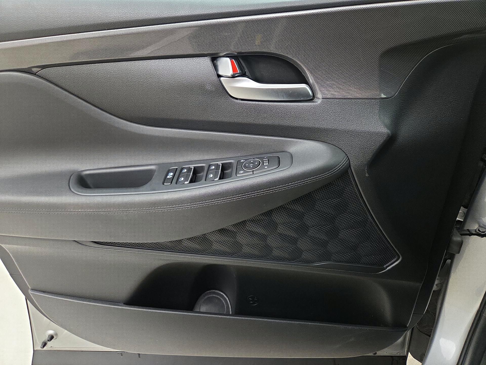 Thumbnail: 2022 Hyundai Santa Fe - 12