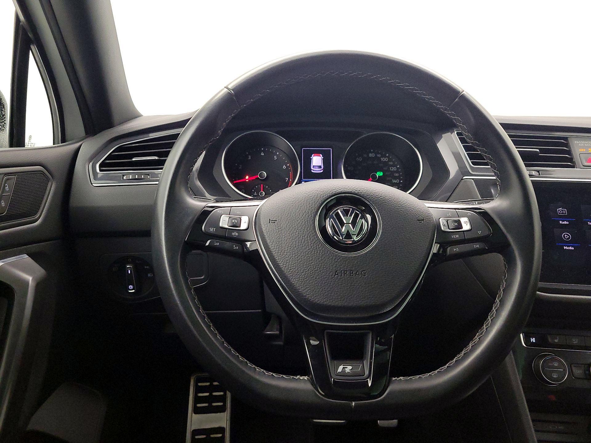 Thumbnail: 2021 Volkswagen Tiguan - 10