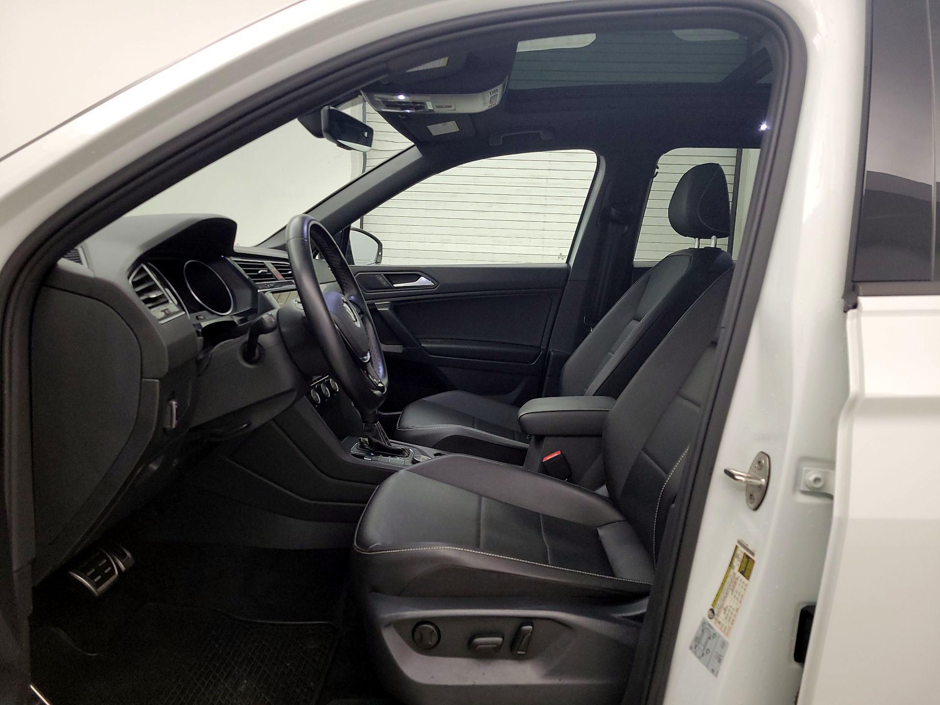 Thumbnail: 2021 Volkswagen Tiguan - 11