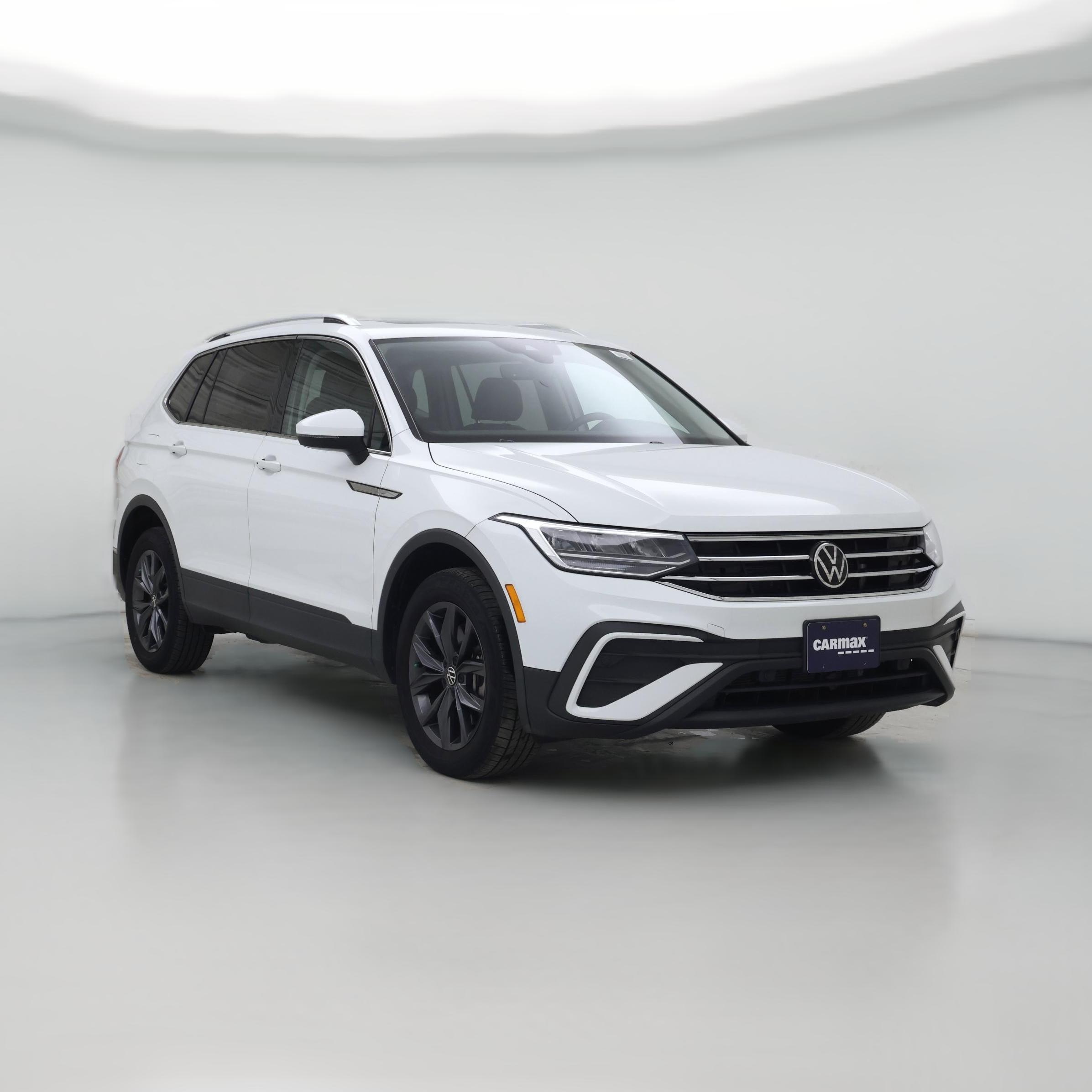 Thumbnail: 2022 Volkswagen Tiguan - 1