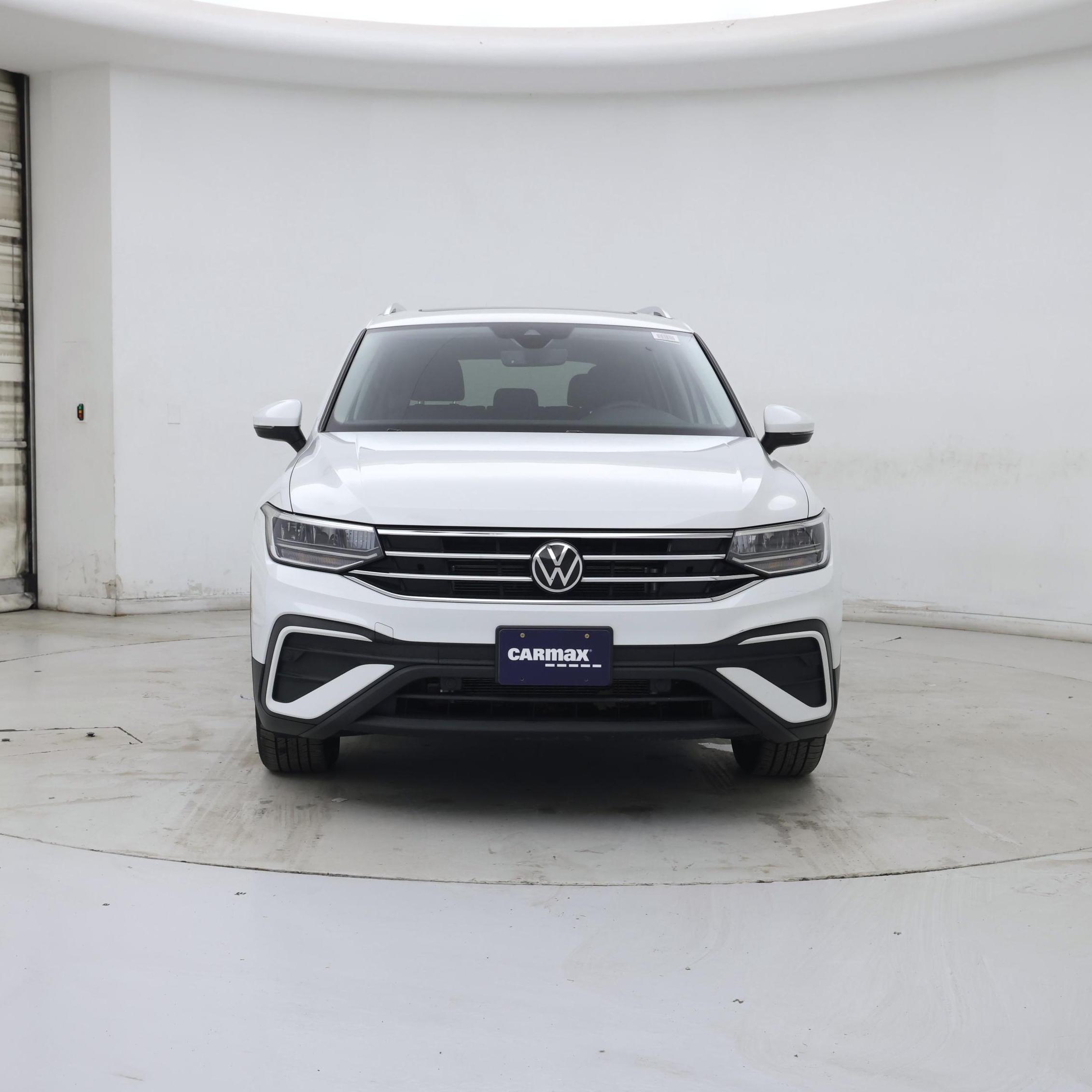 Thumbnail: 2022 Volkswagen Tiguan - 5