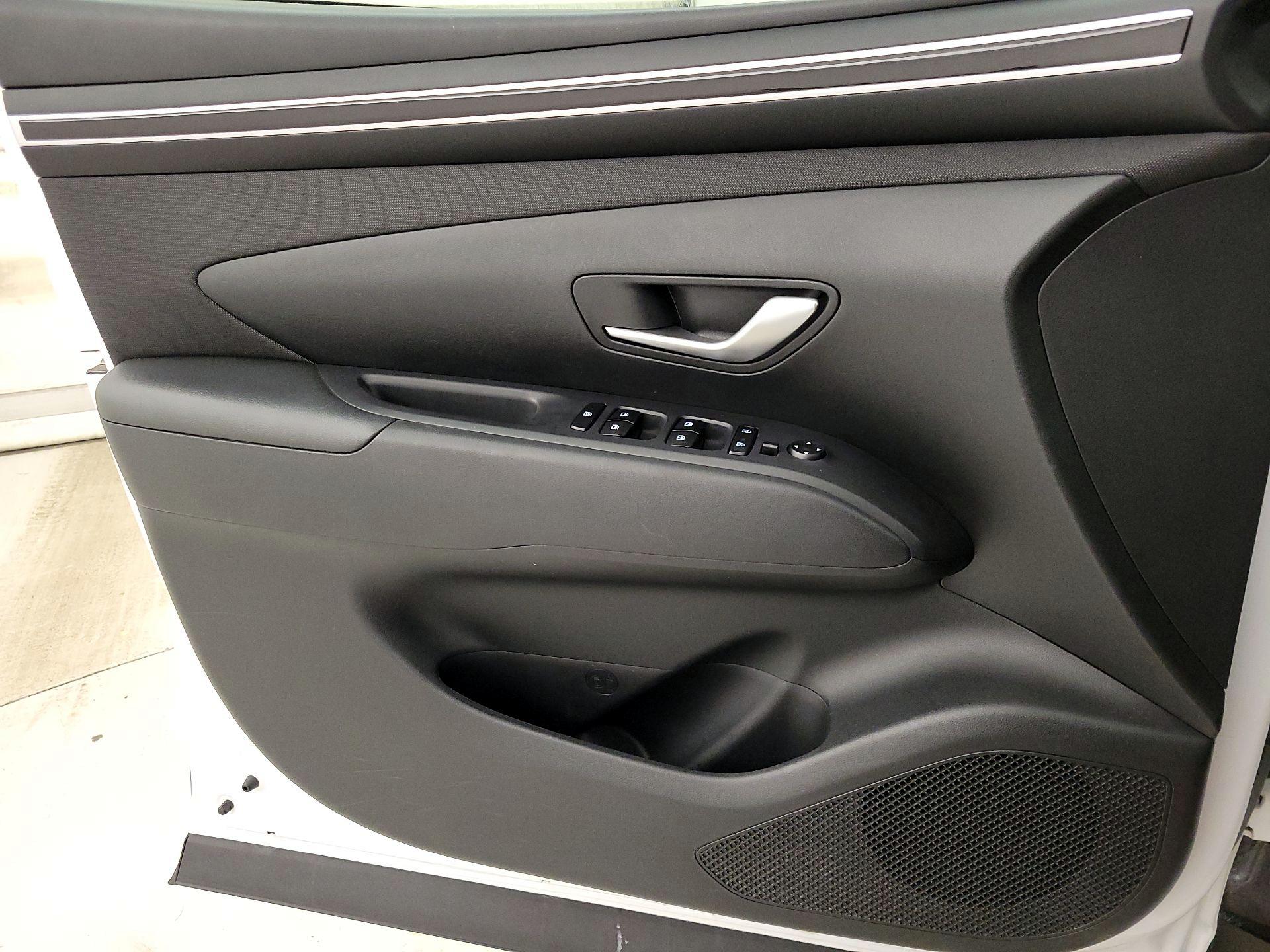 Thumbnail: 2023 Hyundai Tucson - 12