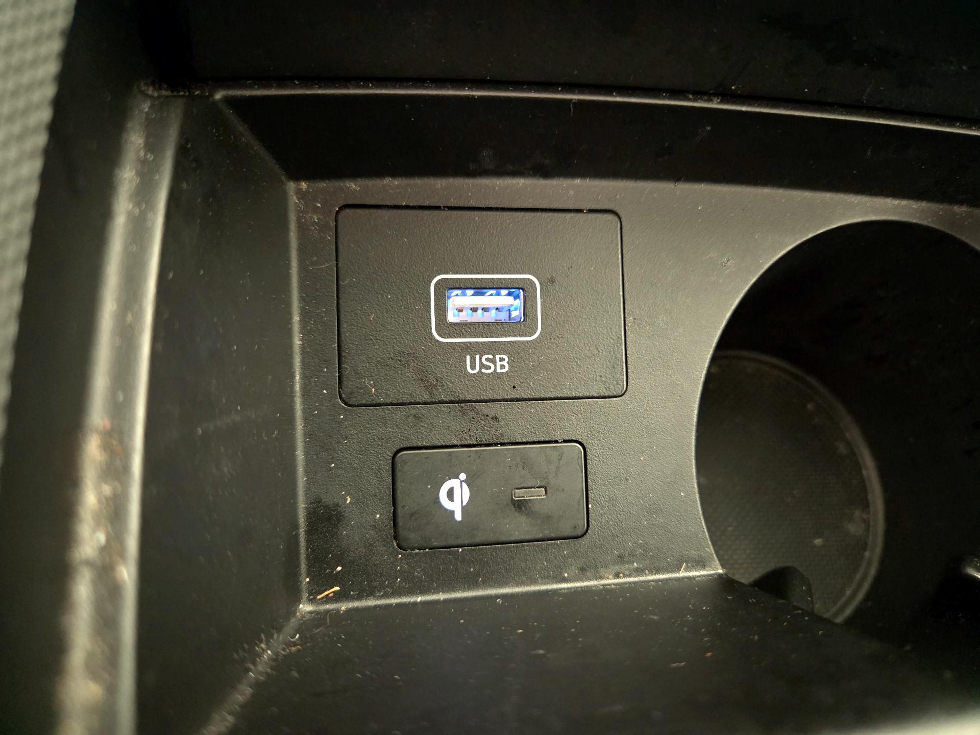 Thumbnail: 2023 Hyundai Santa Fe - 18